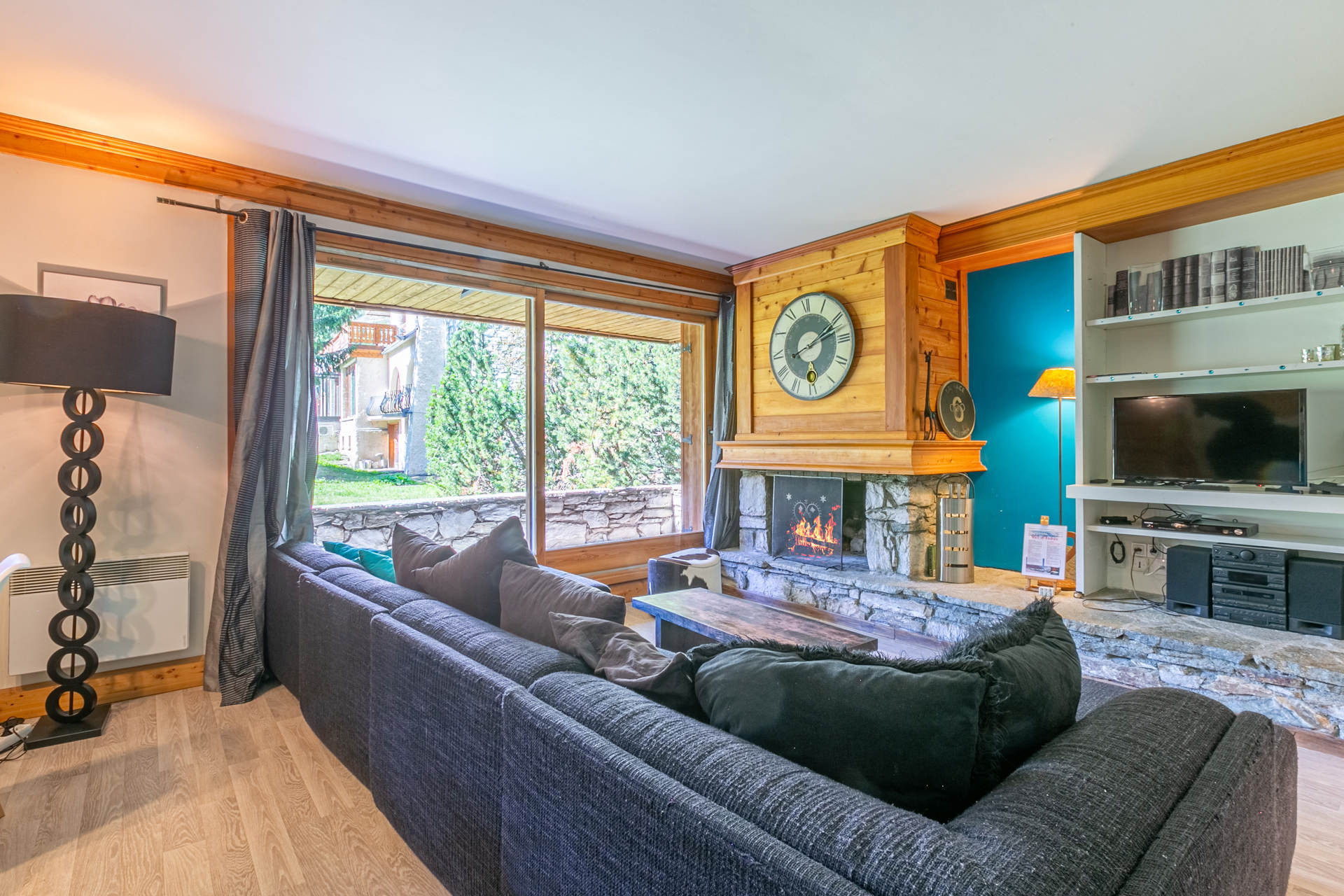 _lv_images__lot_0001160006_01_1456699