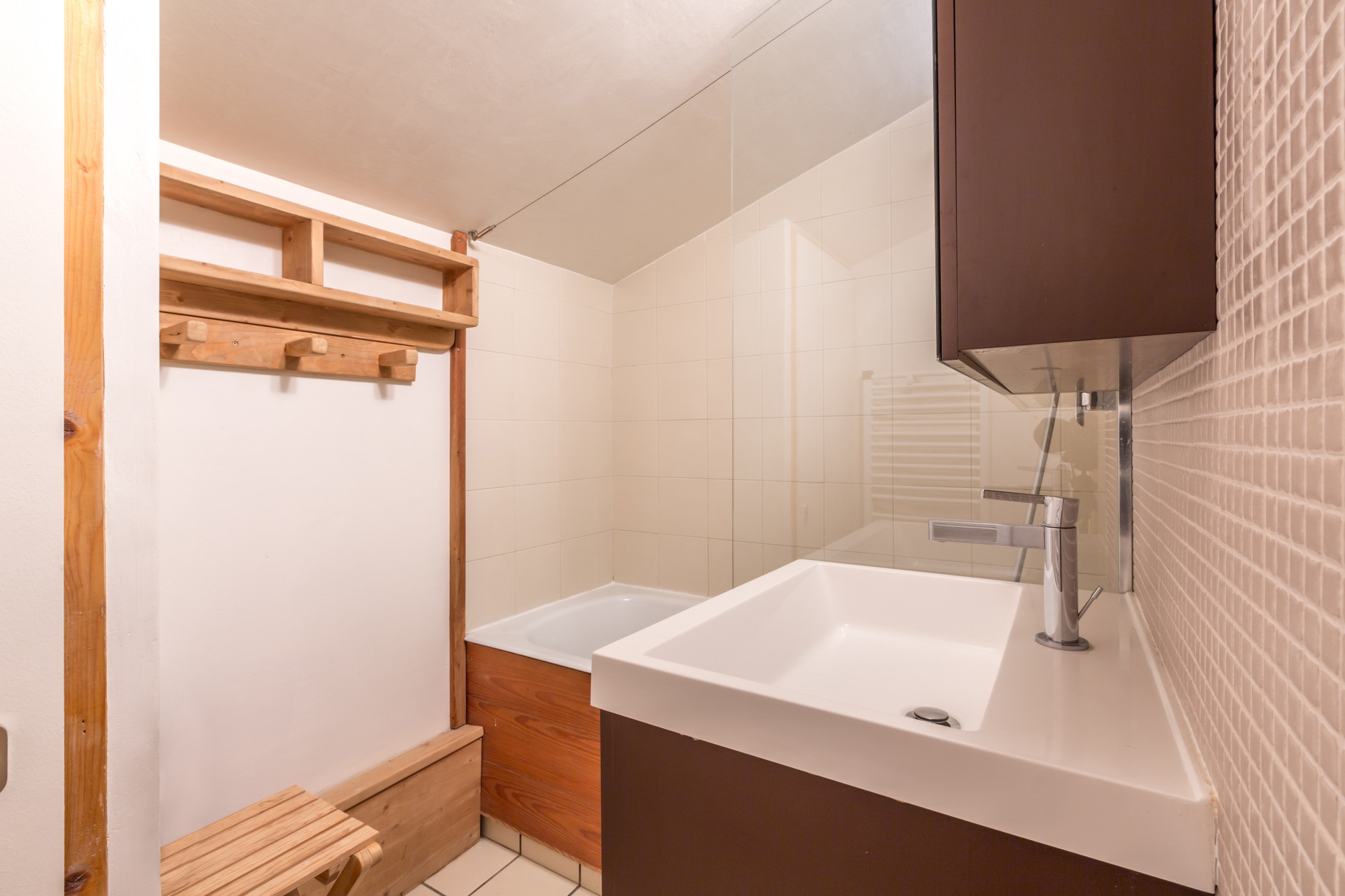 _lv_images__lot_0001180057_13_1455226