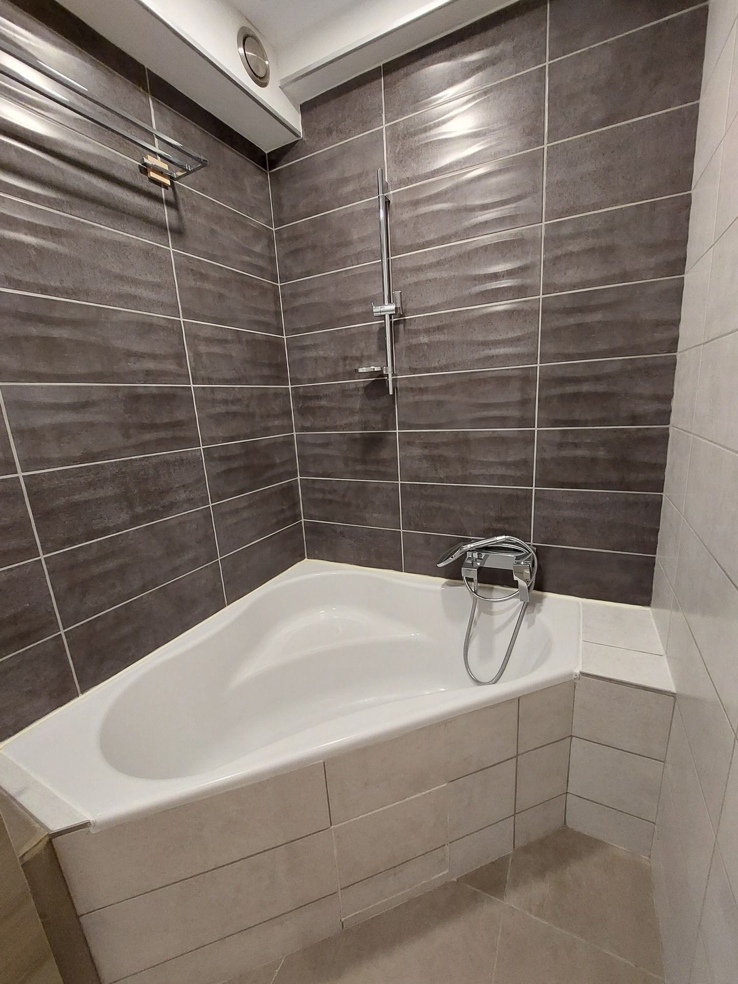 _lv_images__lot_0001190034_13_1458360