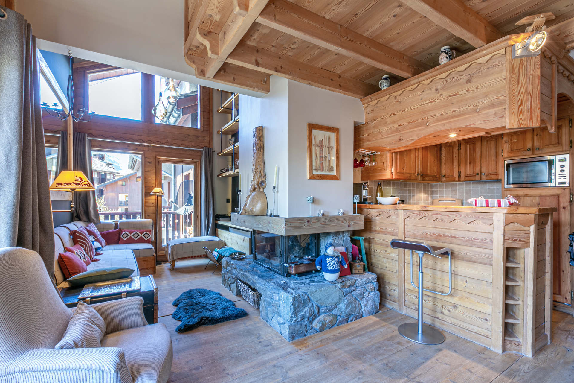 _lv_images__lot_0001220001_01_1457189