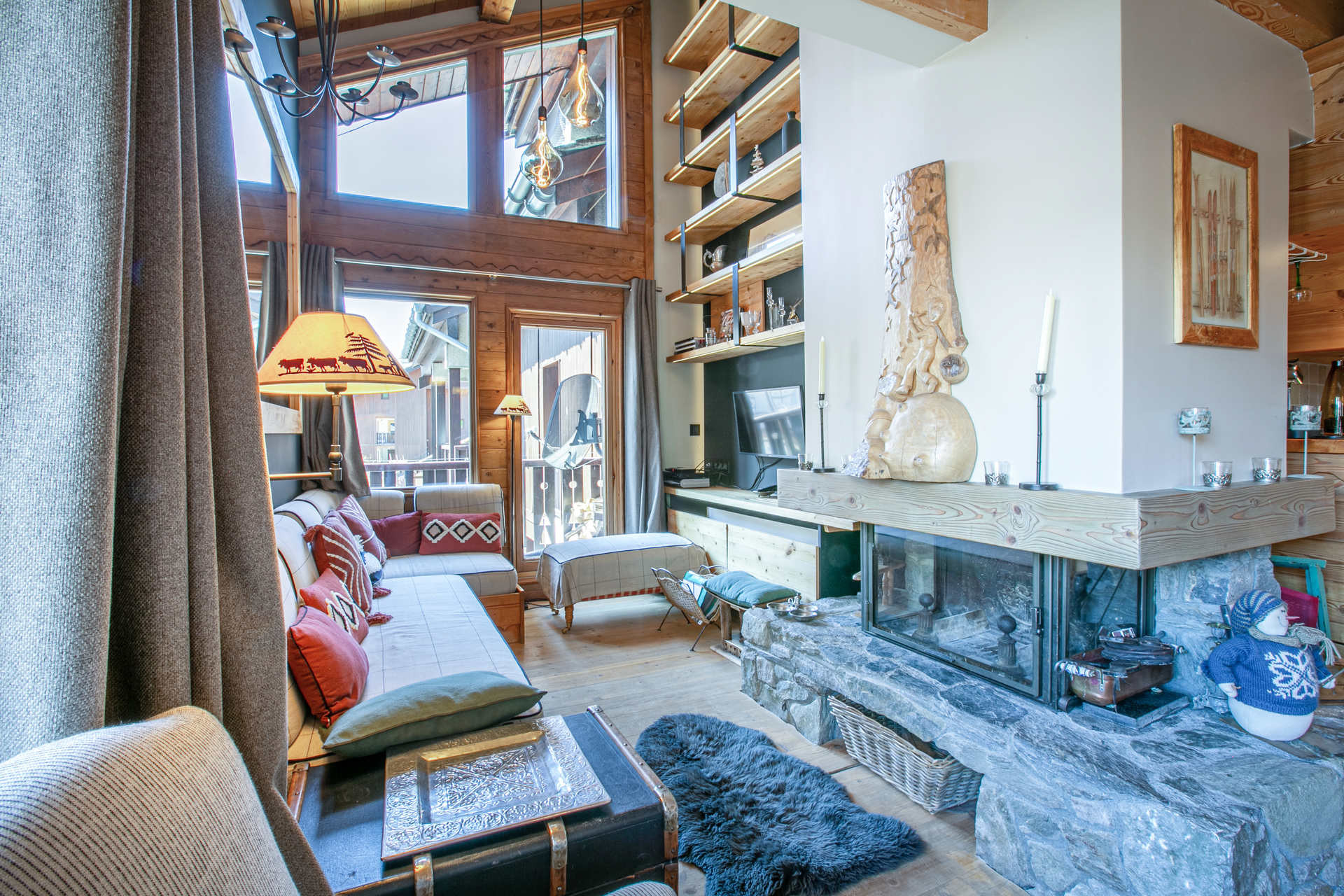 _lv_images__lot_0001220001_02_1457190