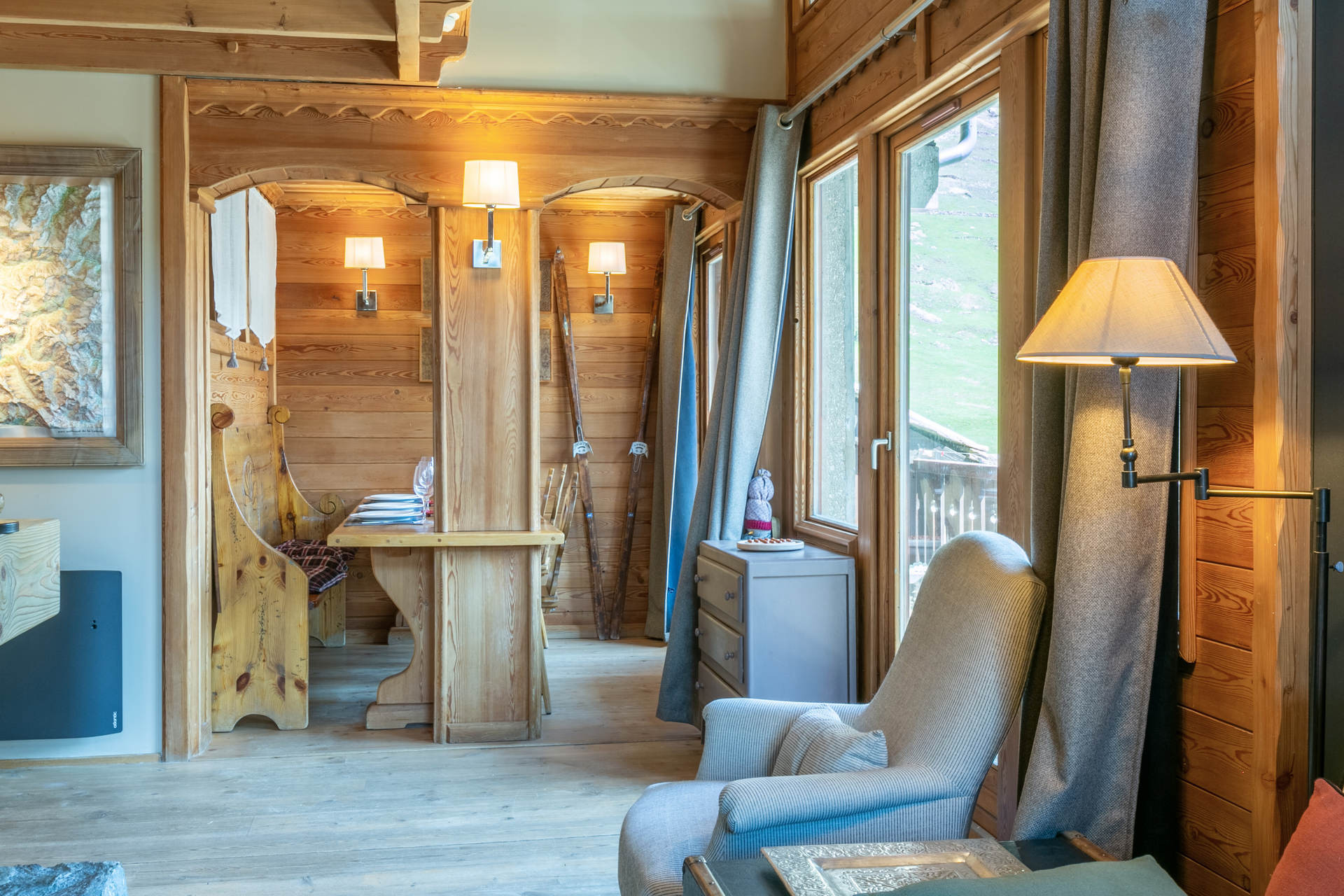 _lv_images__lot_0001220001_04_1457192