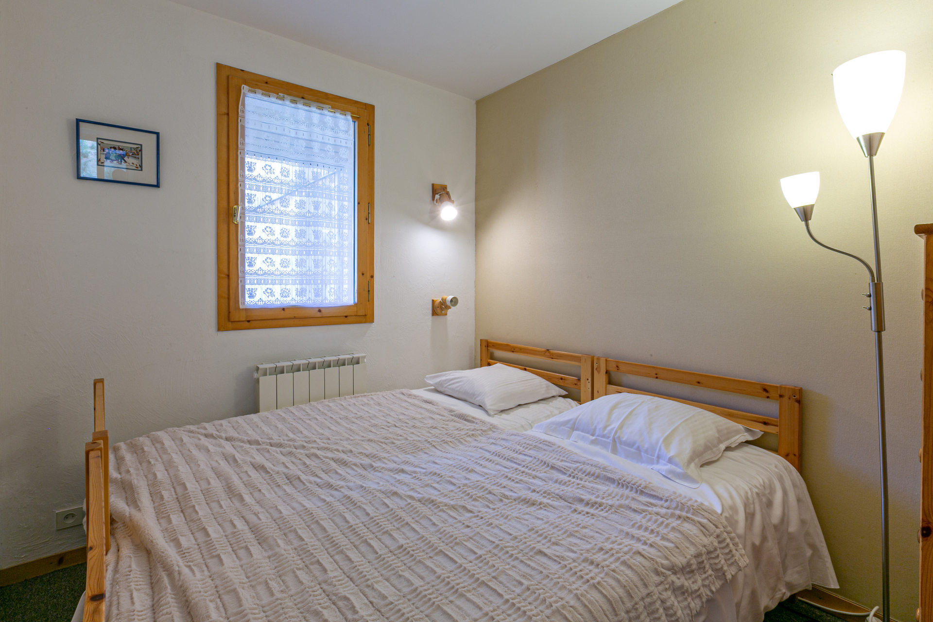 _lv_images__lot_0001330002_10_1457153