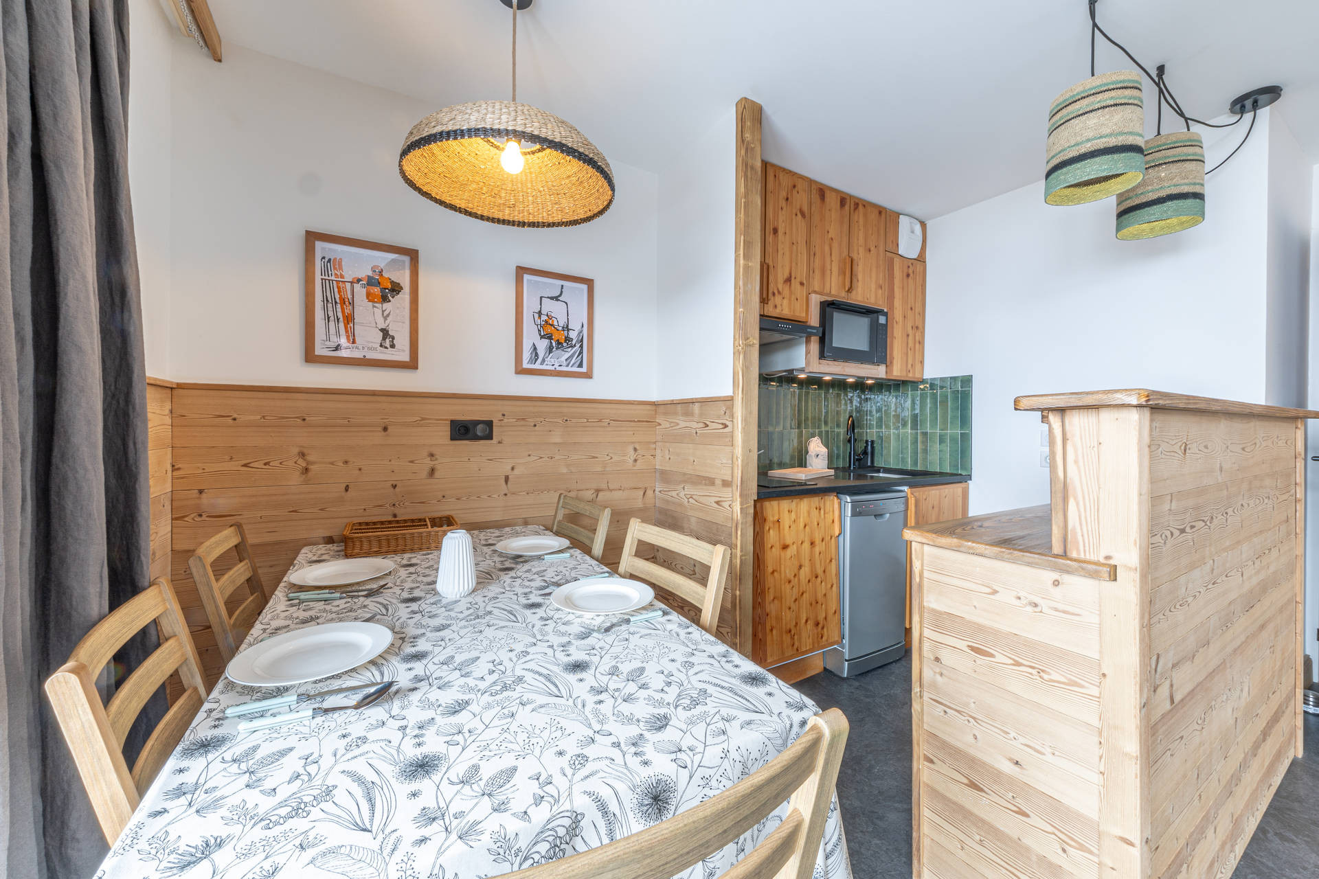 _lv_images__lot_0001330004_05_1456167