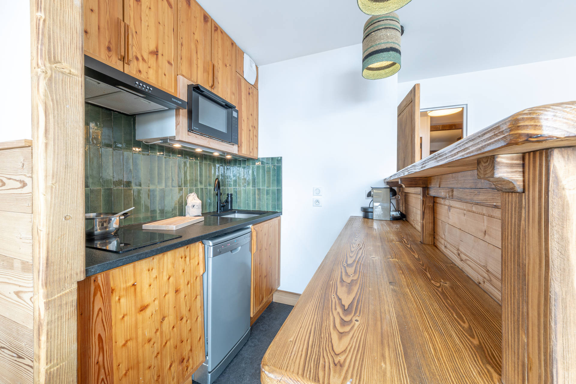 _lv_images__lot_0001330004_06_1456168