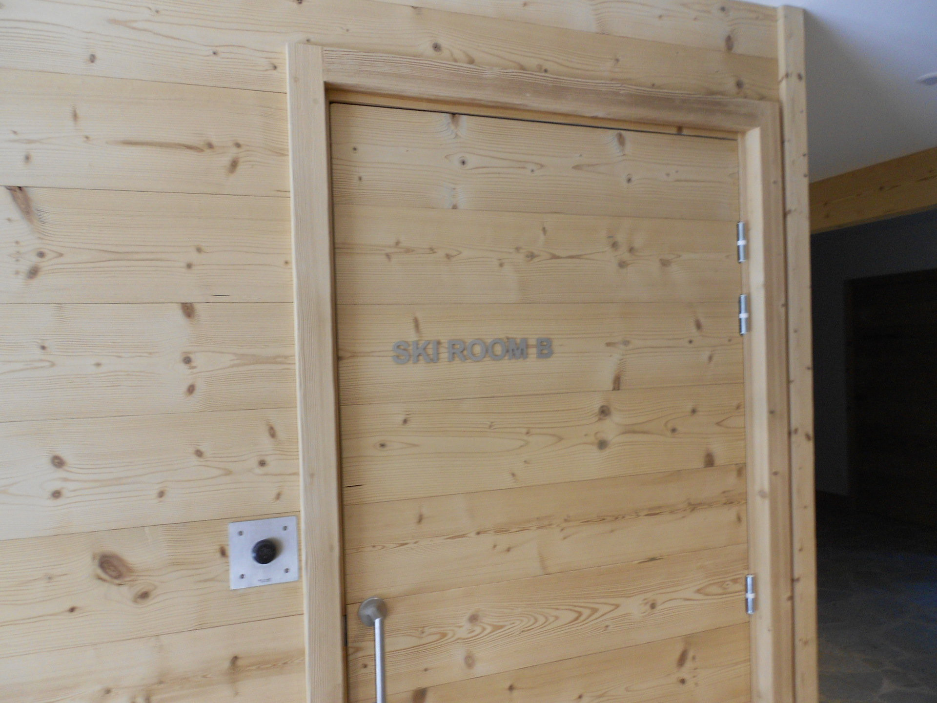 _lv_images__lot_0001380015_14_1458271