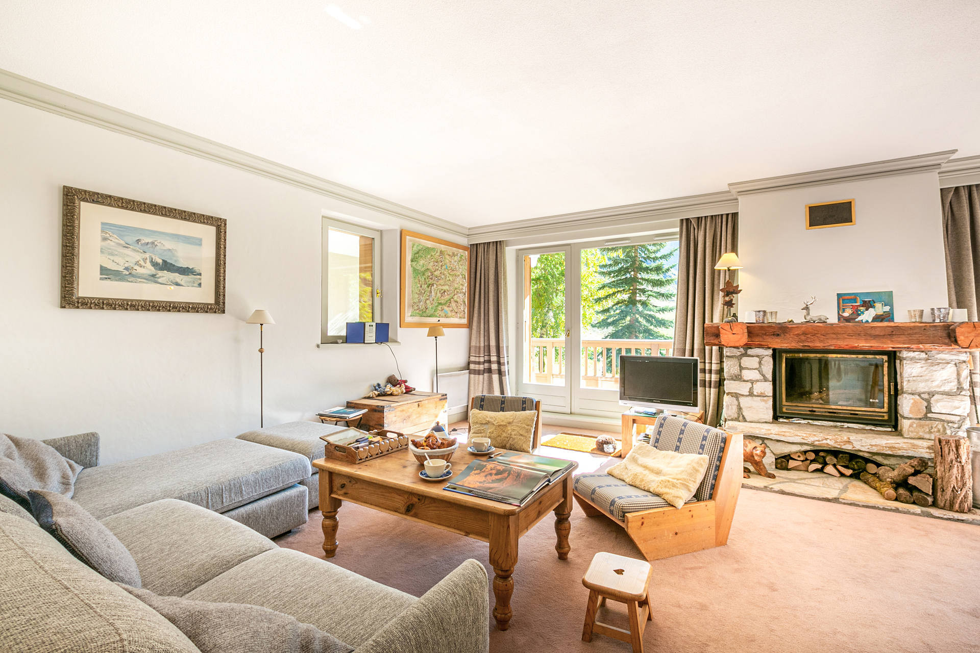 _lv_images__lot_0001420006_01_1456958