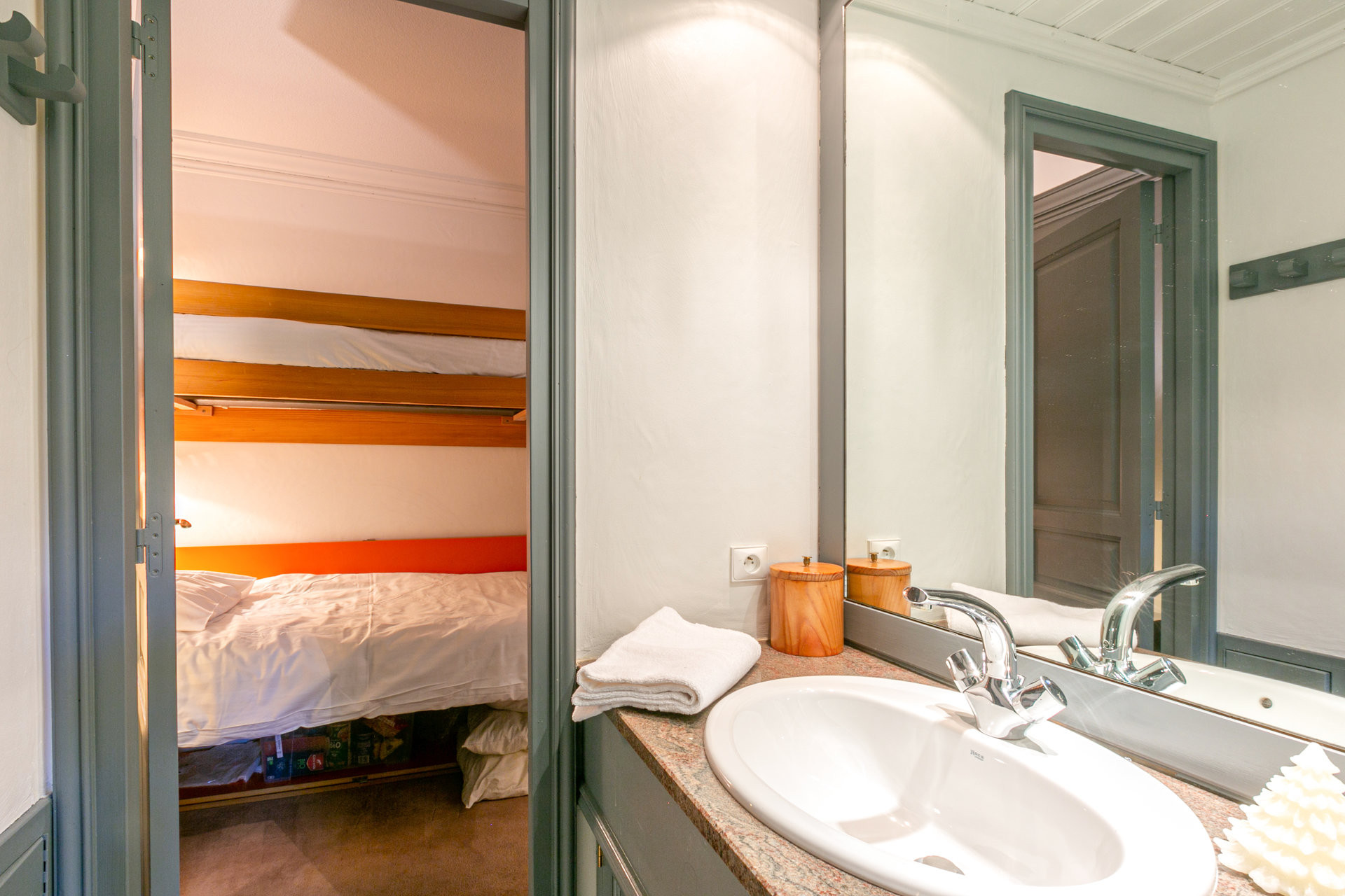 _lv_images__lot_0001420006_08_1456965