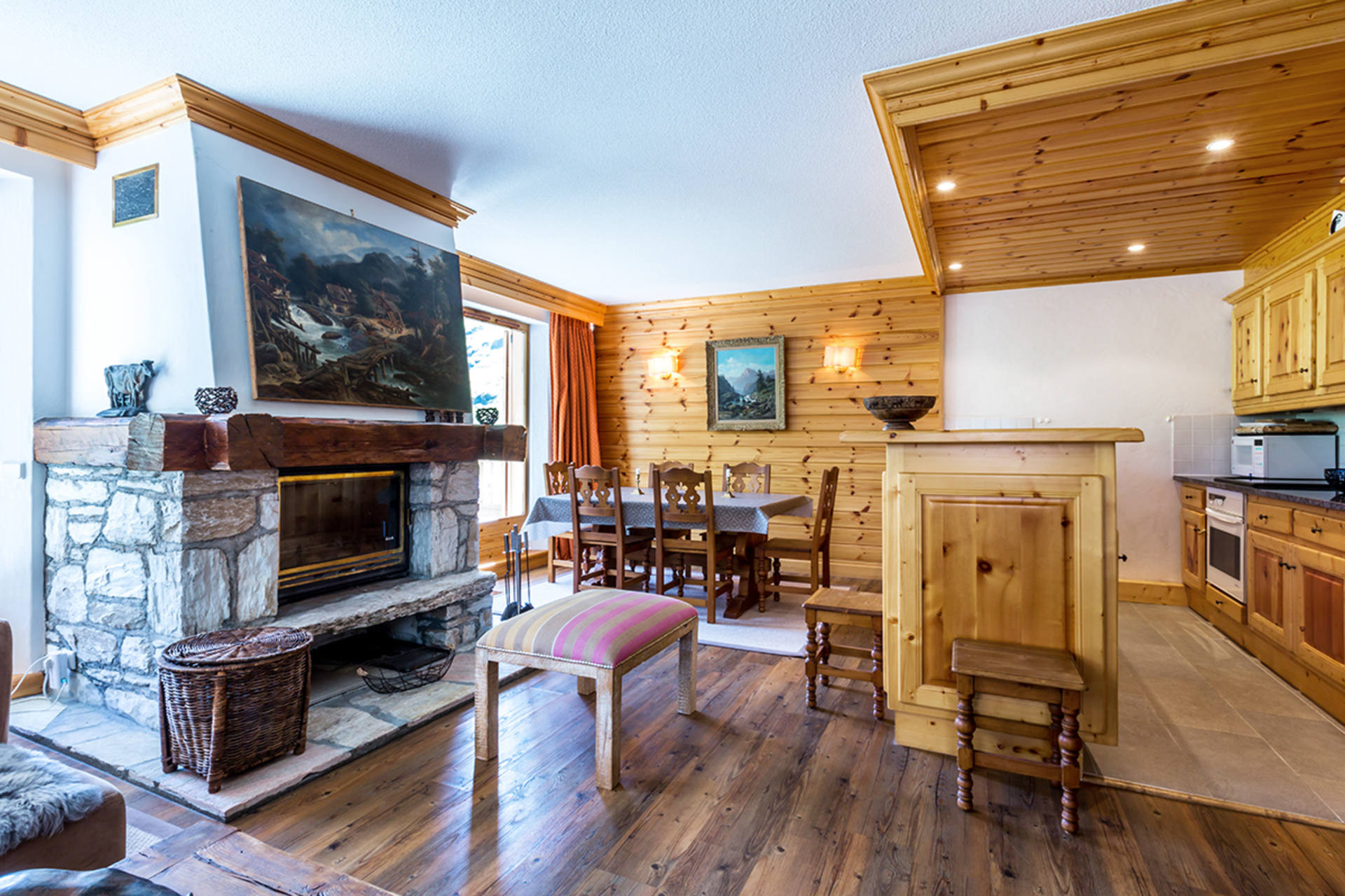 _lv_images__lot_0001420009_03_1456806