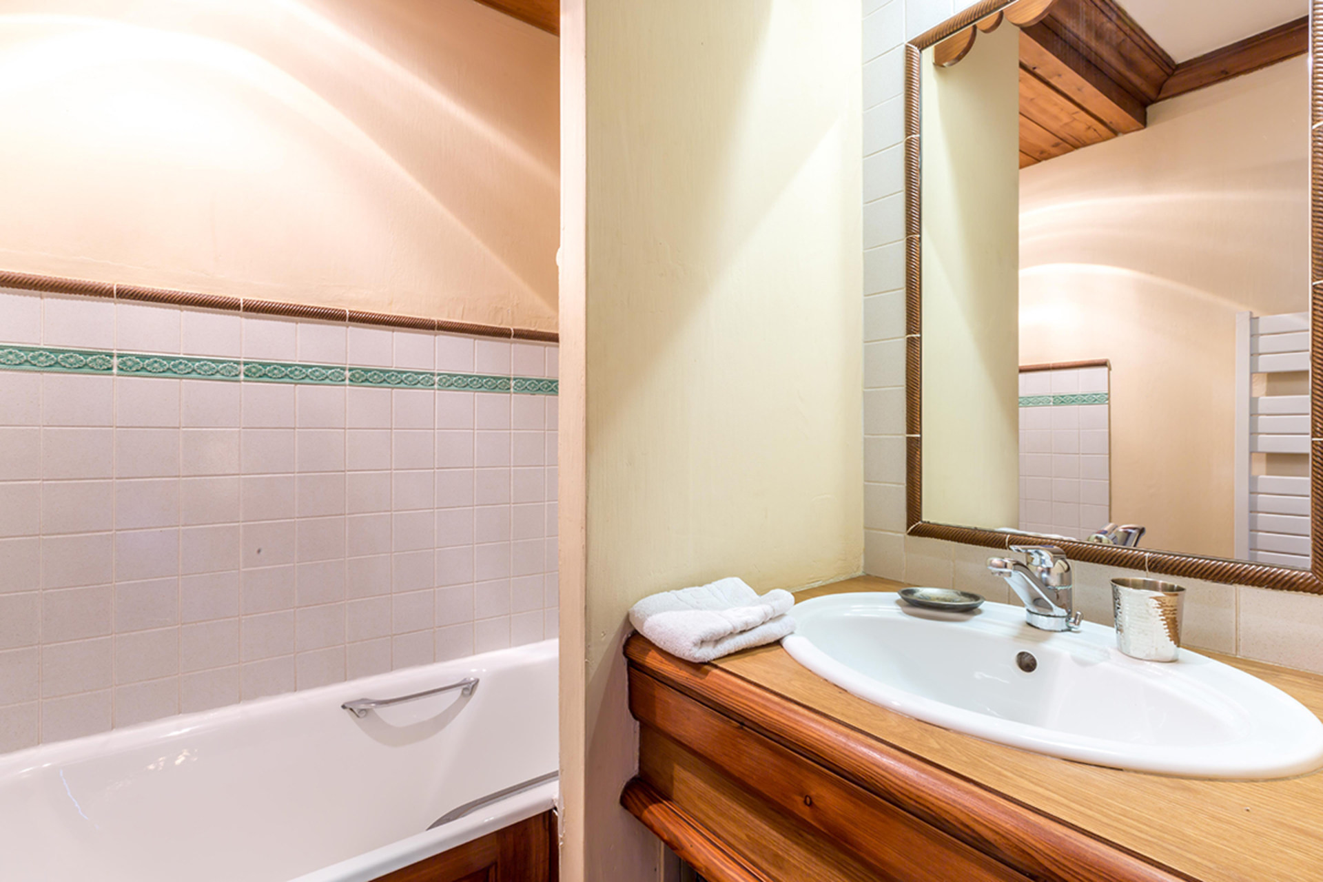 _lv_images__lot_0001430010_11_1455392