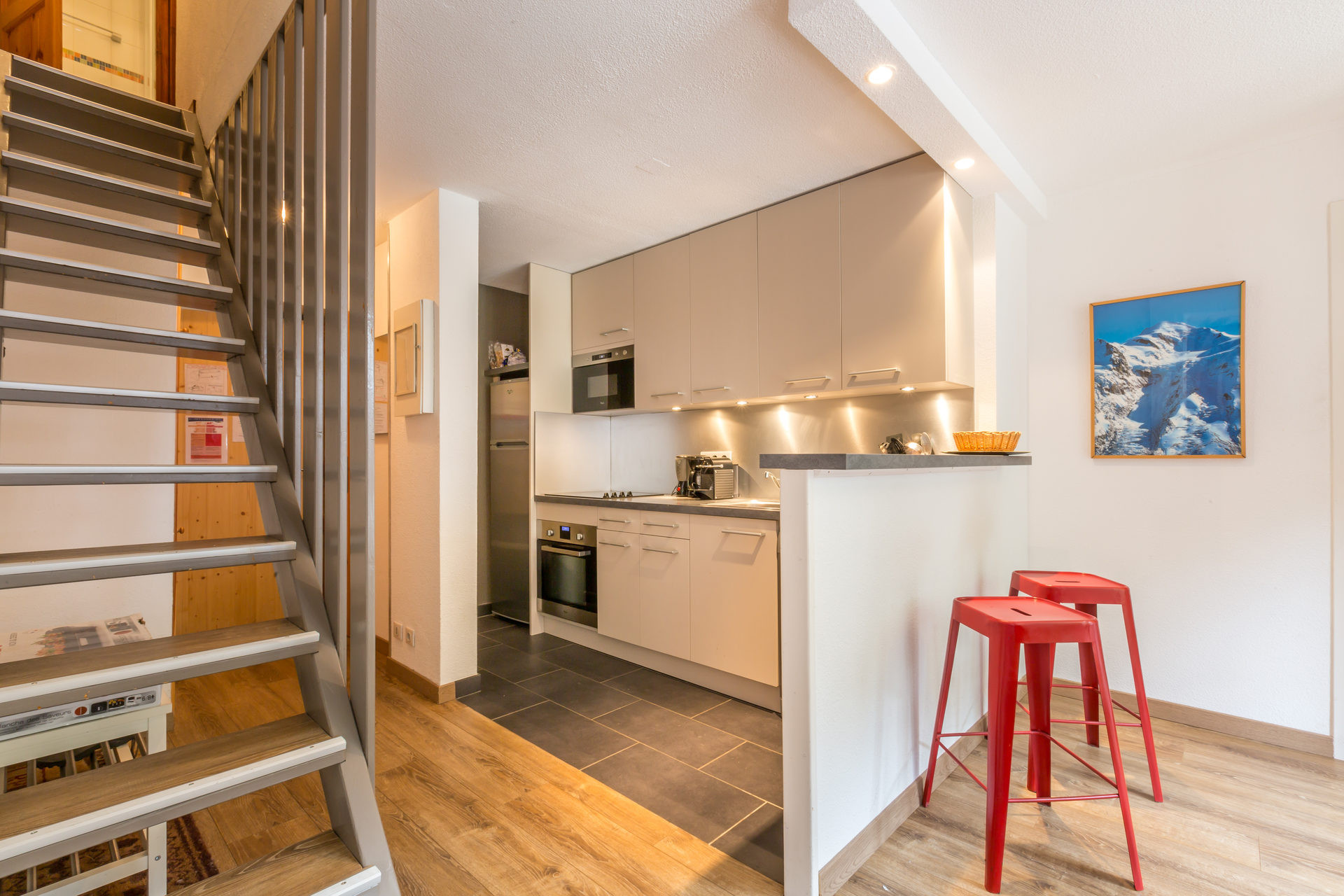 _lv_images__lot_0001540016_05_1457287