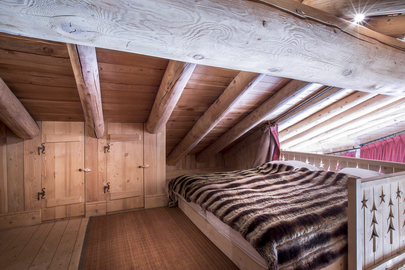 _lv_images__lot_0001690002_11_1457215