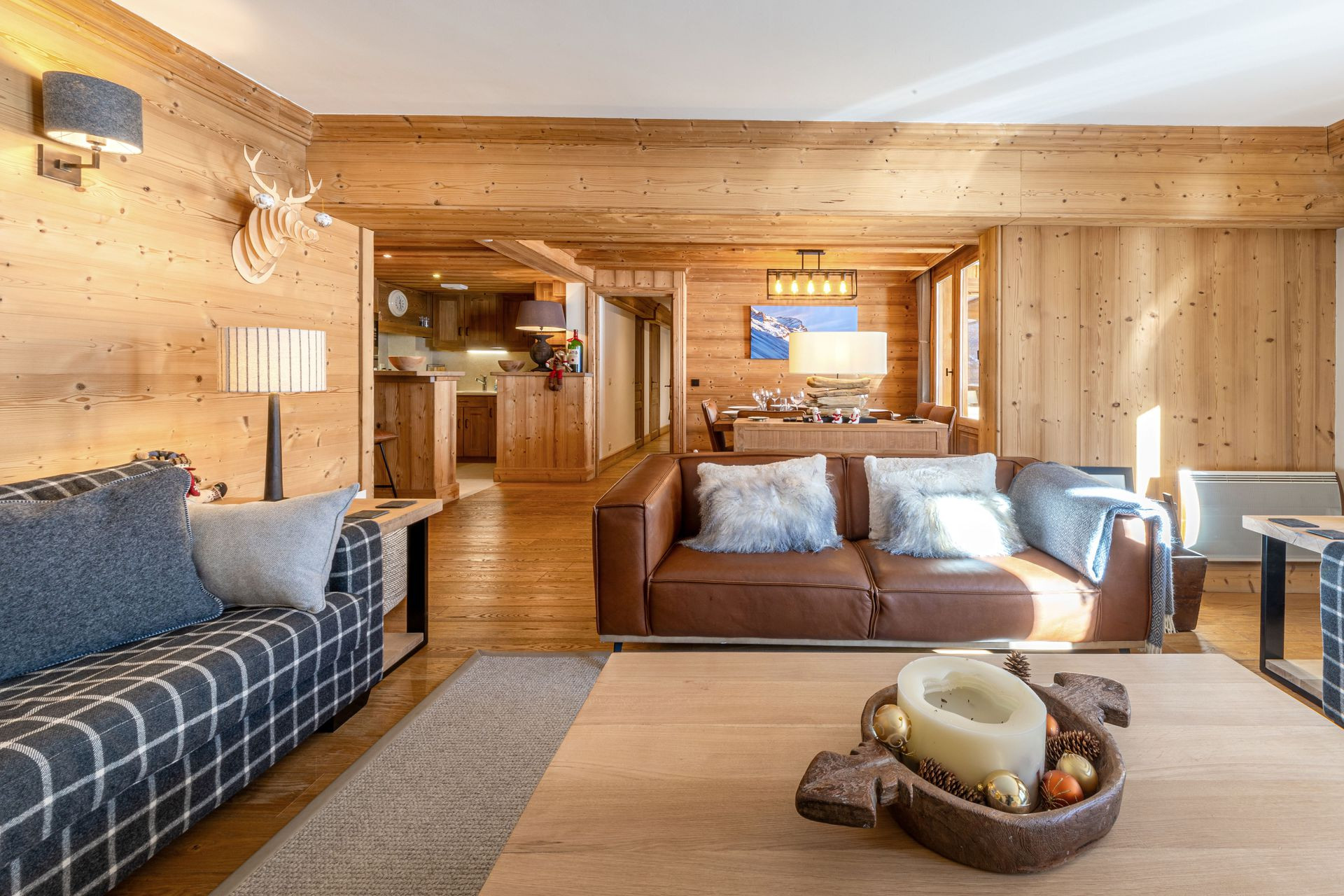 _lv_images__lot_0001830005_02_1454930