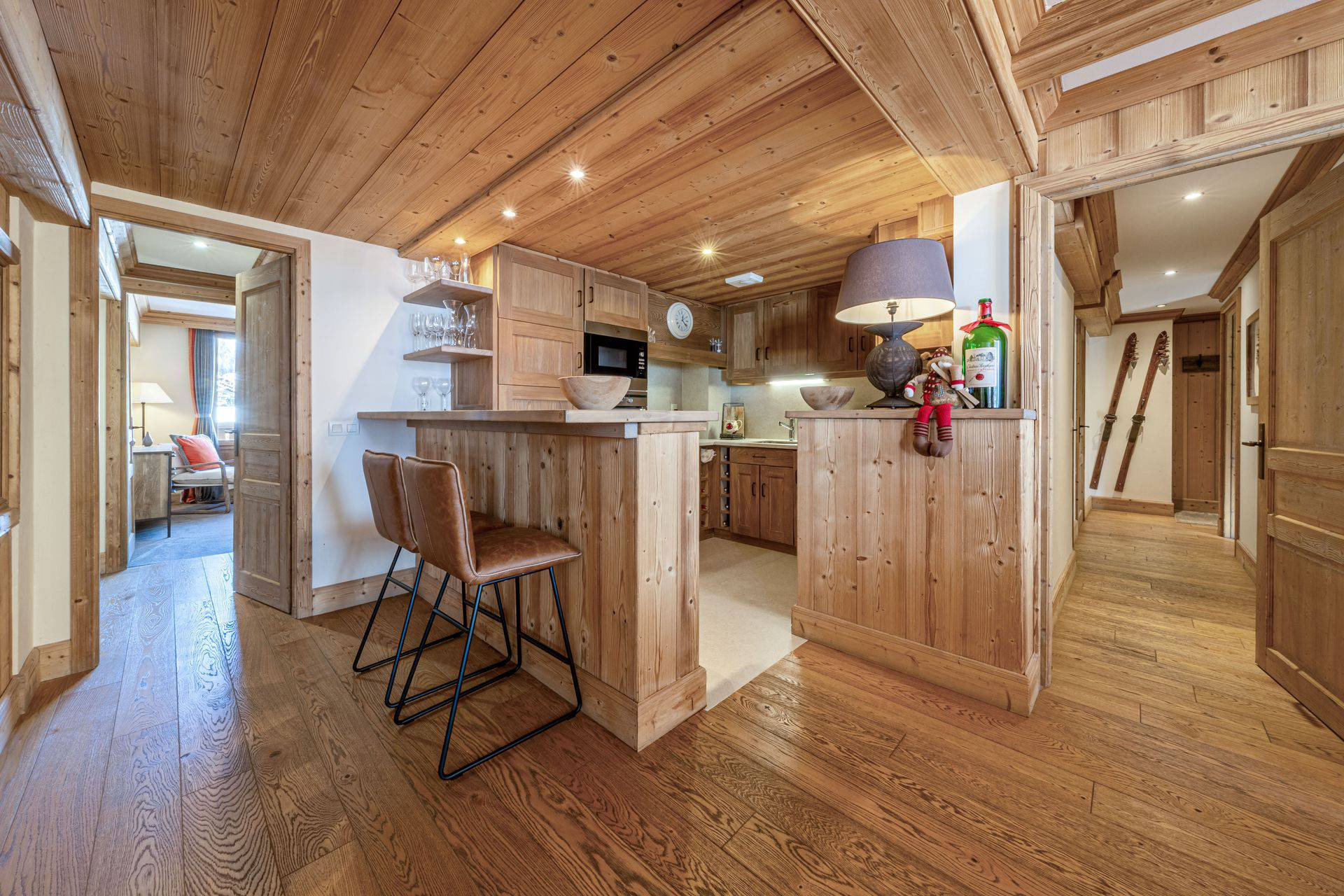 _lv_images__lot_0001830005_06_1454934