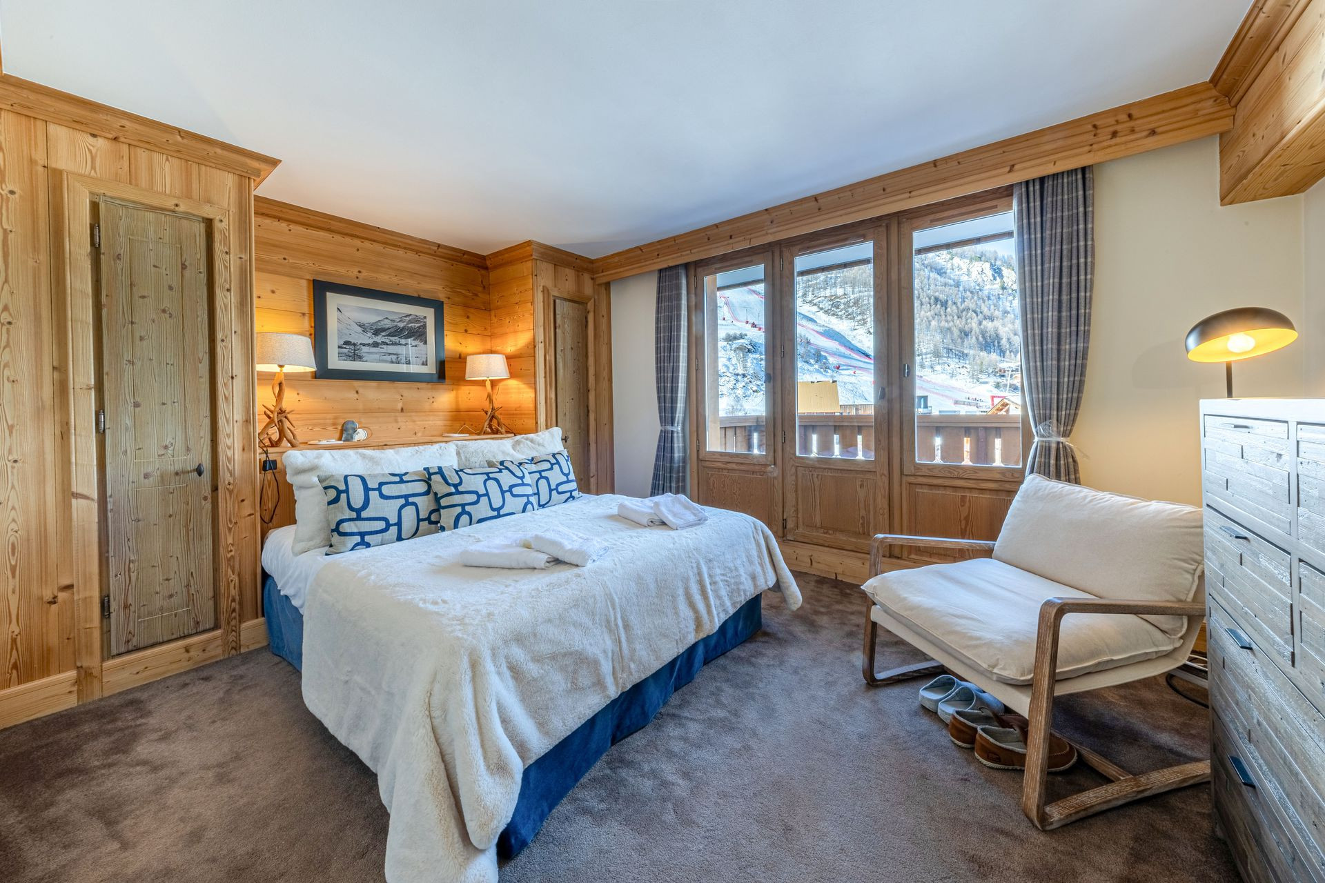 _lv_images__lot_0001830005_09_1454937