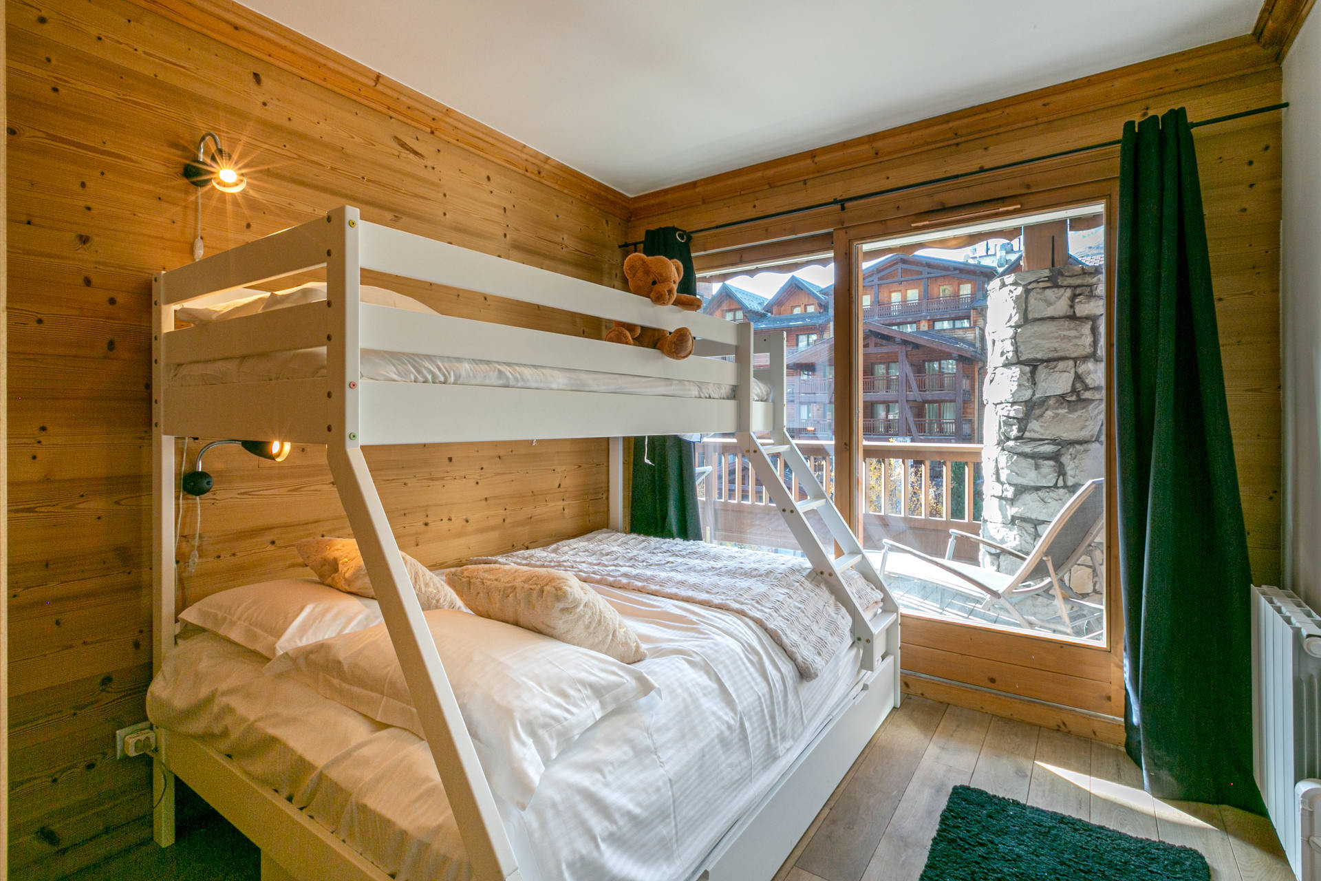 _lv_images__lot_0001920005_06_1455693