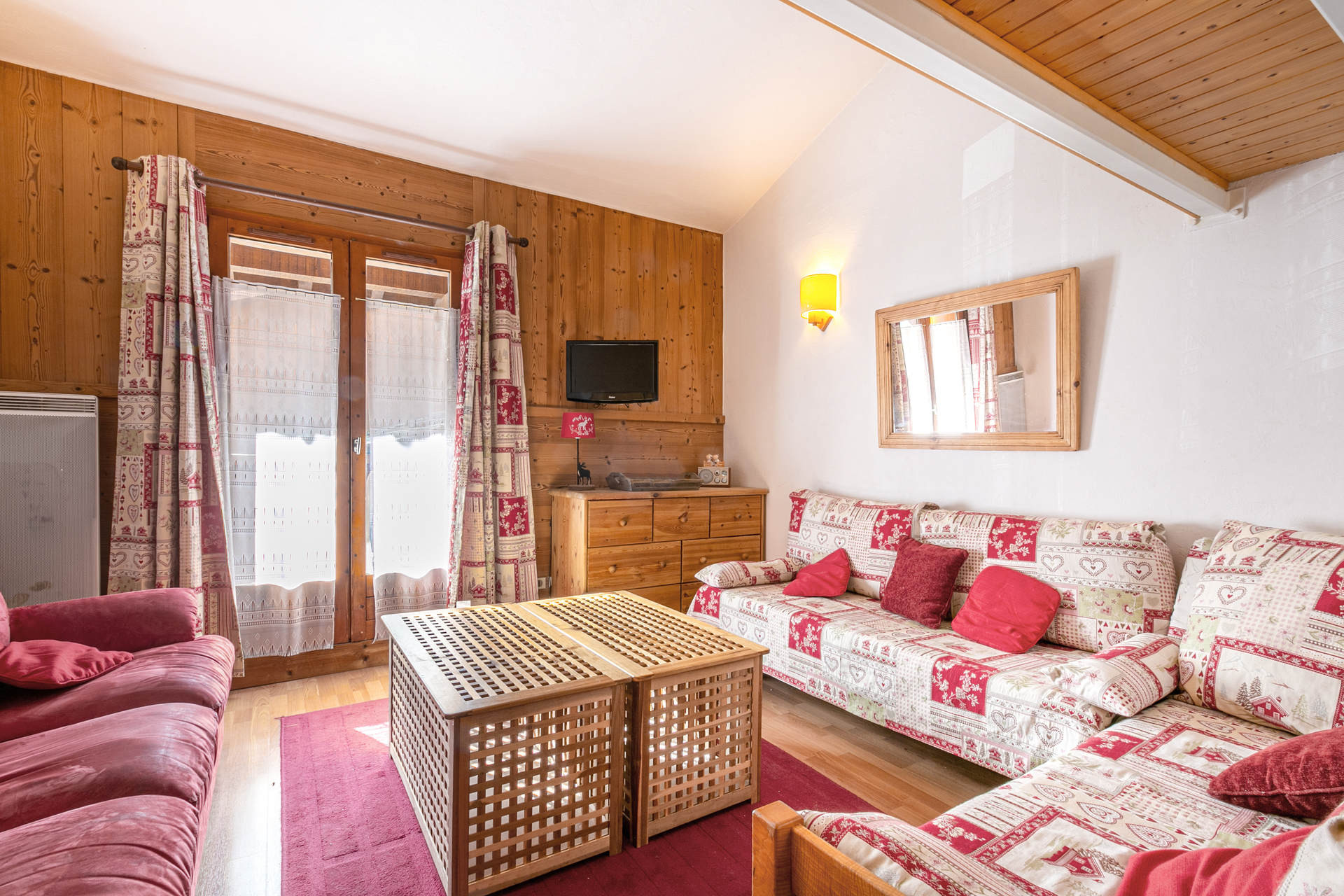 _lv_images__lot_0002060025_02_1456545