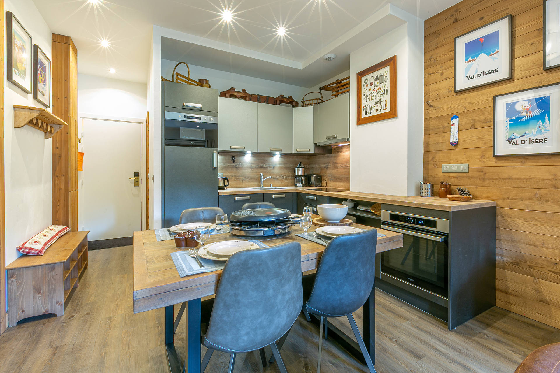 _lv_images__lot_0002080001_05_1456761