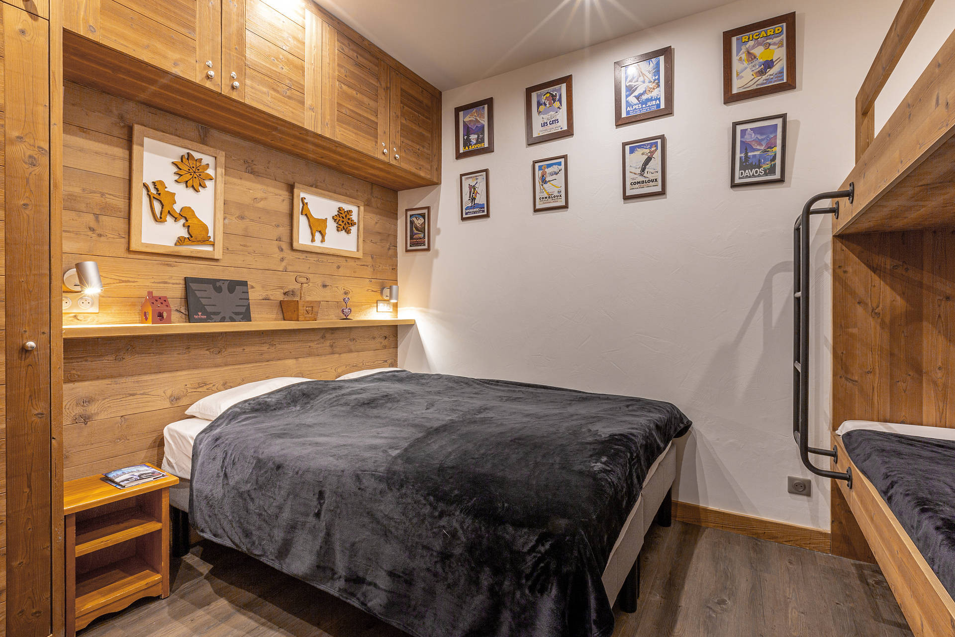 _lv_images__lot_0002080001_10_1456766