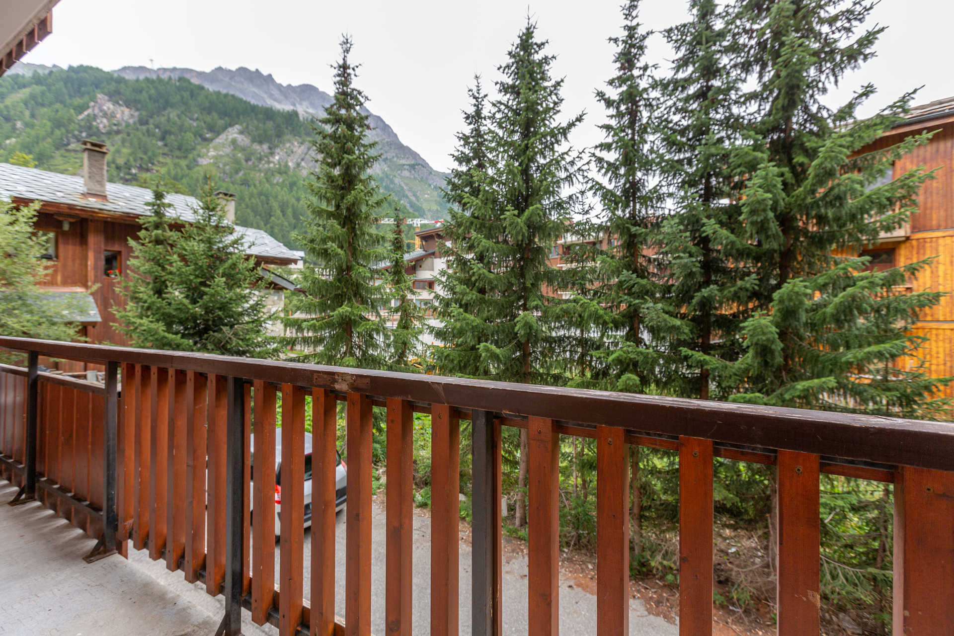 _lv_images__lot_0002080001_15_1456771