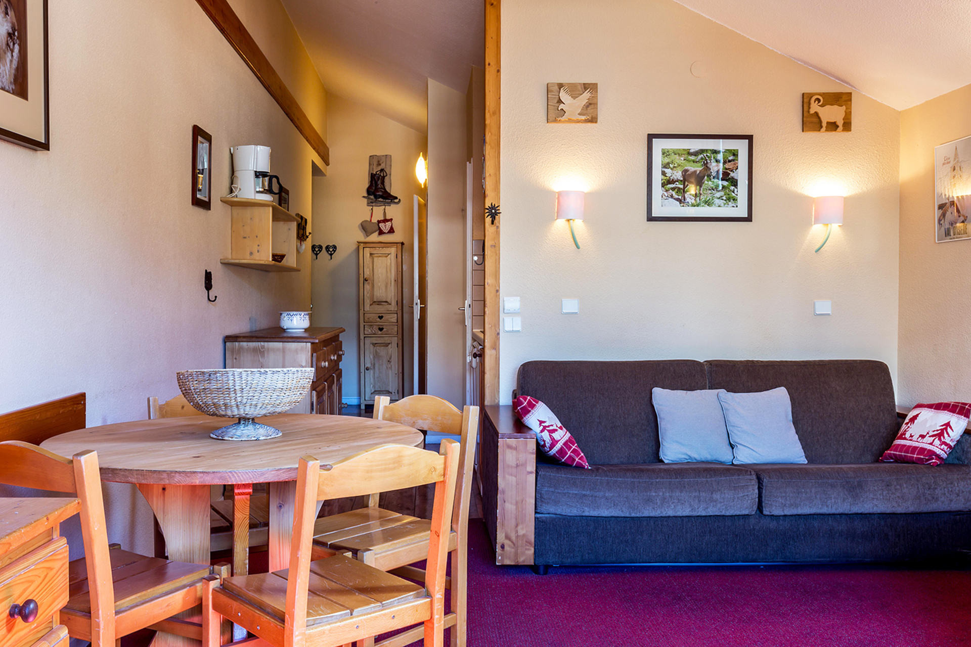 _lv_images__lot_0002080002_04_1455676