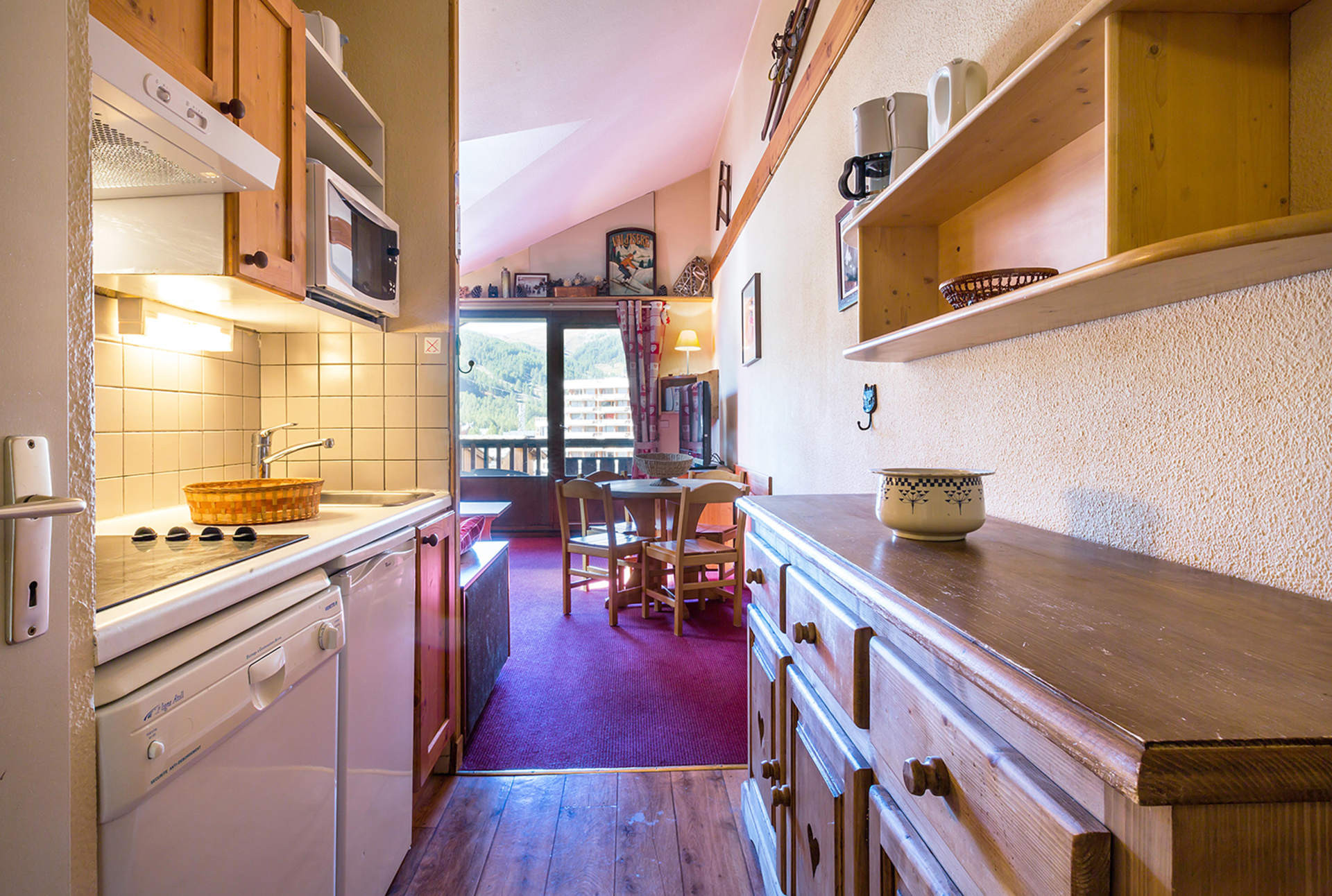 _lv_images__lot_0002080002_05_1455677