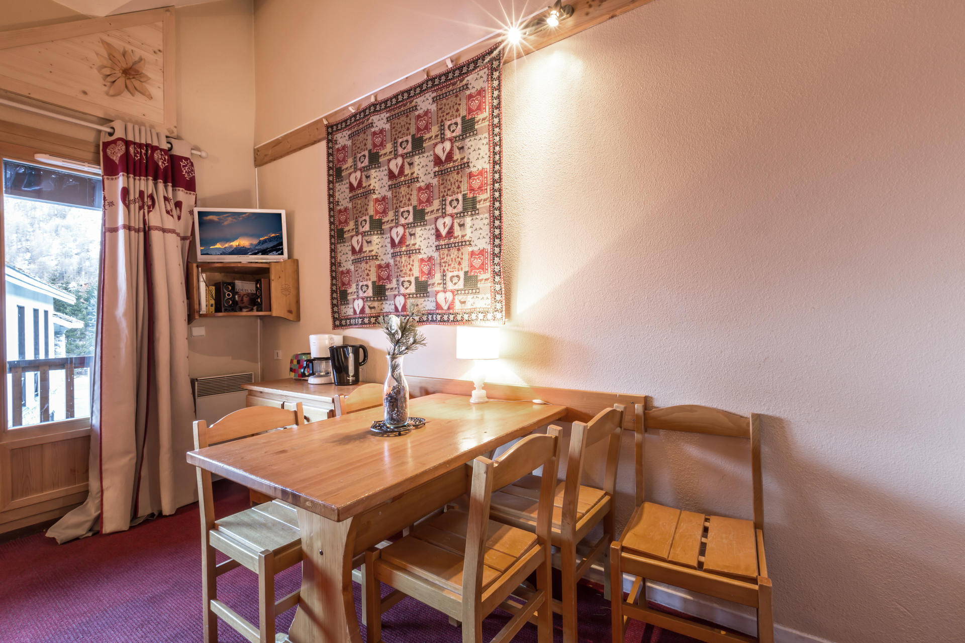 _lv_images__lot_0002080009_04_1457559