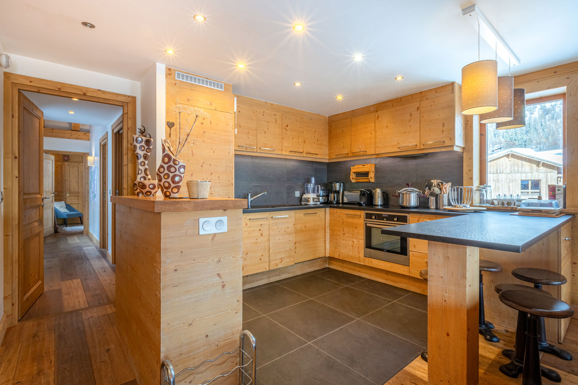 _lv_images__lot_0002200005_06_1456441