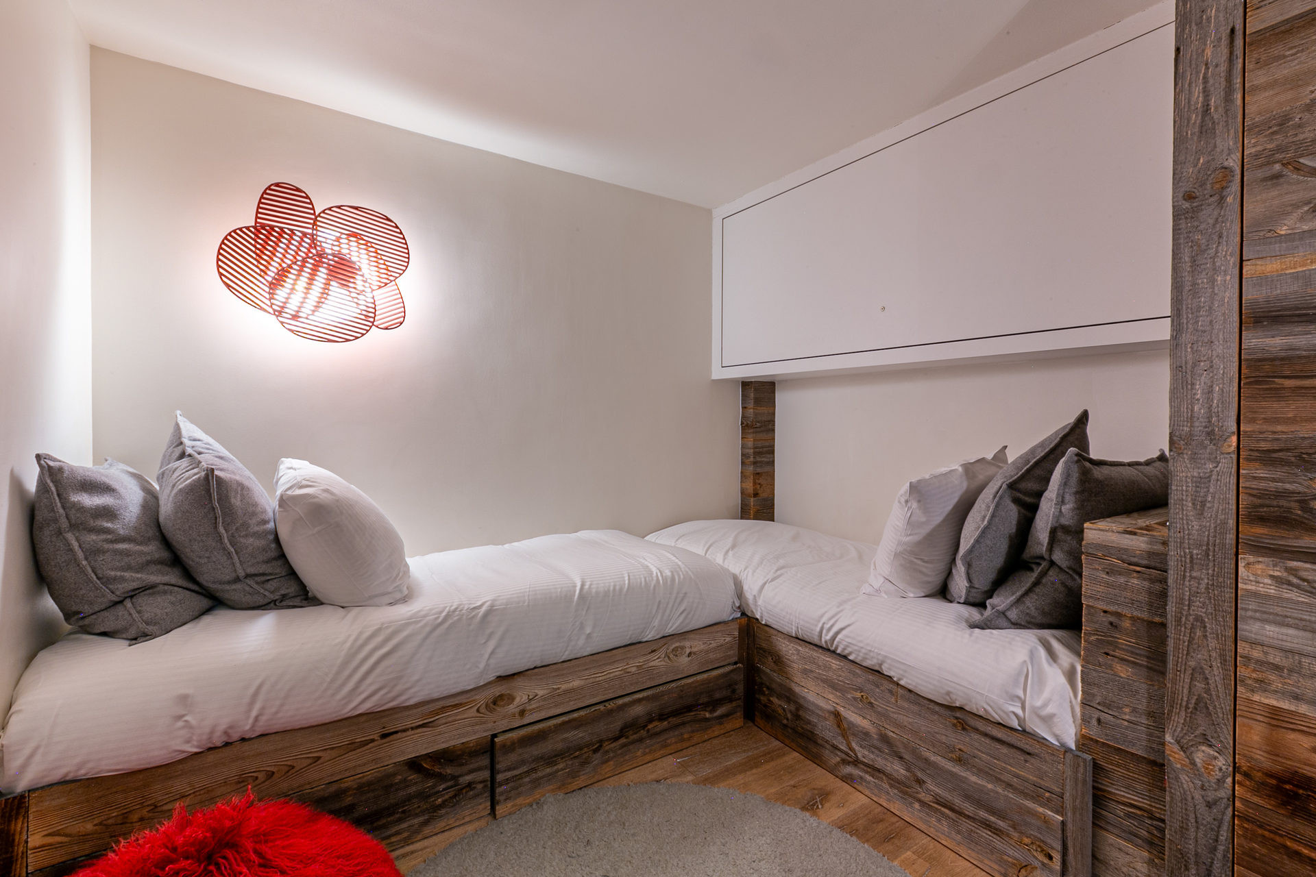 _lv_images__lot_0002340001_12_1454828