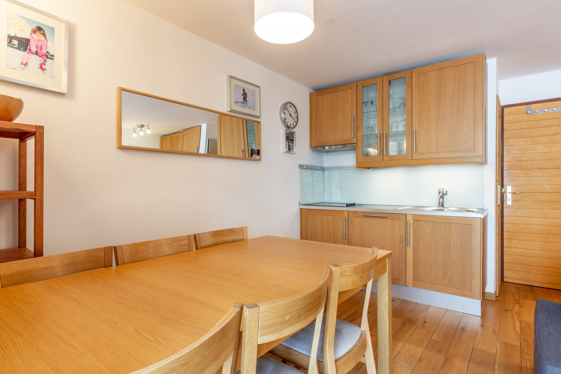 _lv_images__lot_0002340016_05_1458004