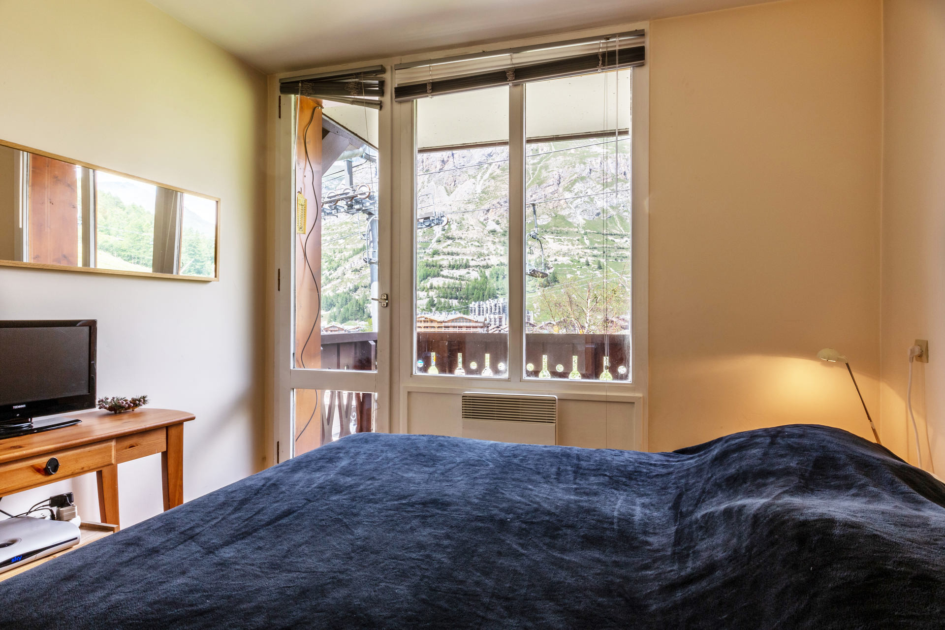 _lv_images__lot_0002340016_07_1458006