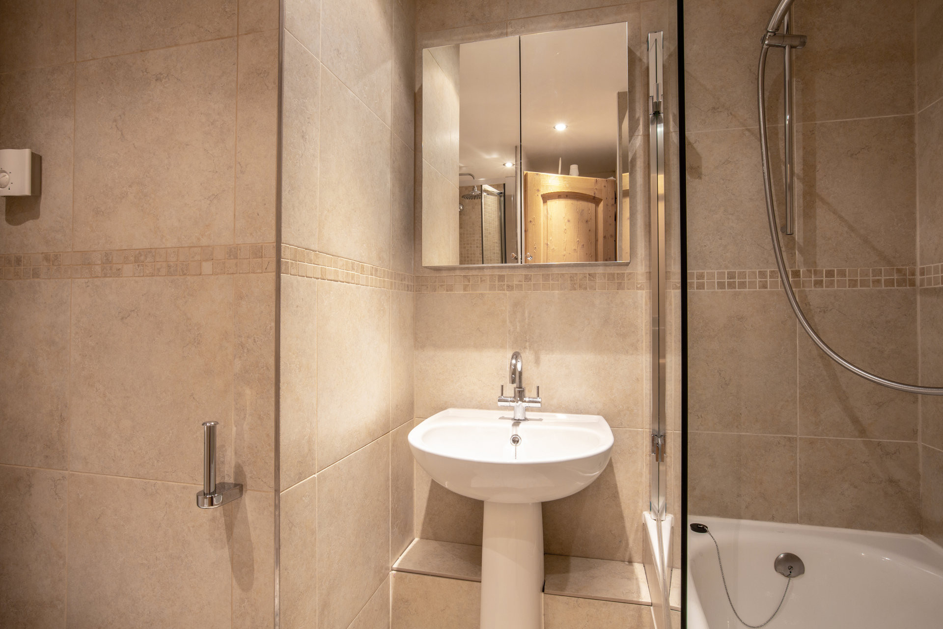 _lv_images__lot_0002340016_09_1458008