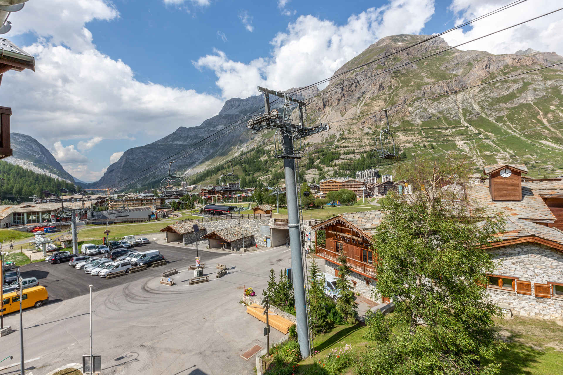 _lv_images__lot_0002340016_14_1458013