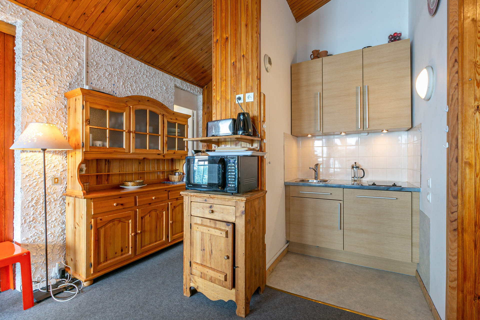 _lv_images__lot_0002340024_06_1456426