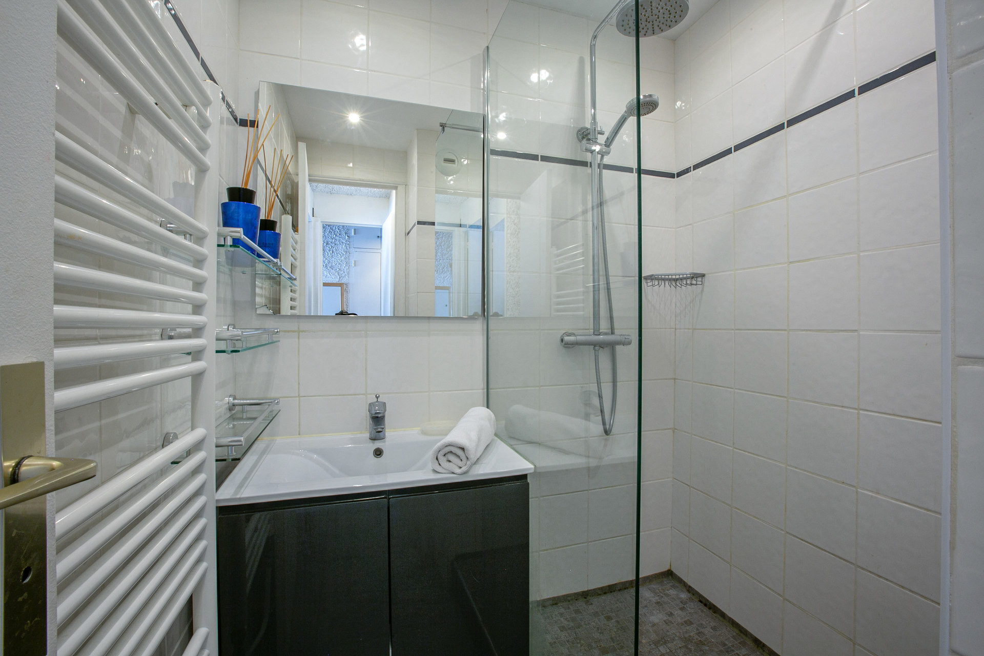 _lv_images__lot_0002340024_11_1456431