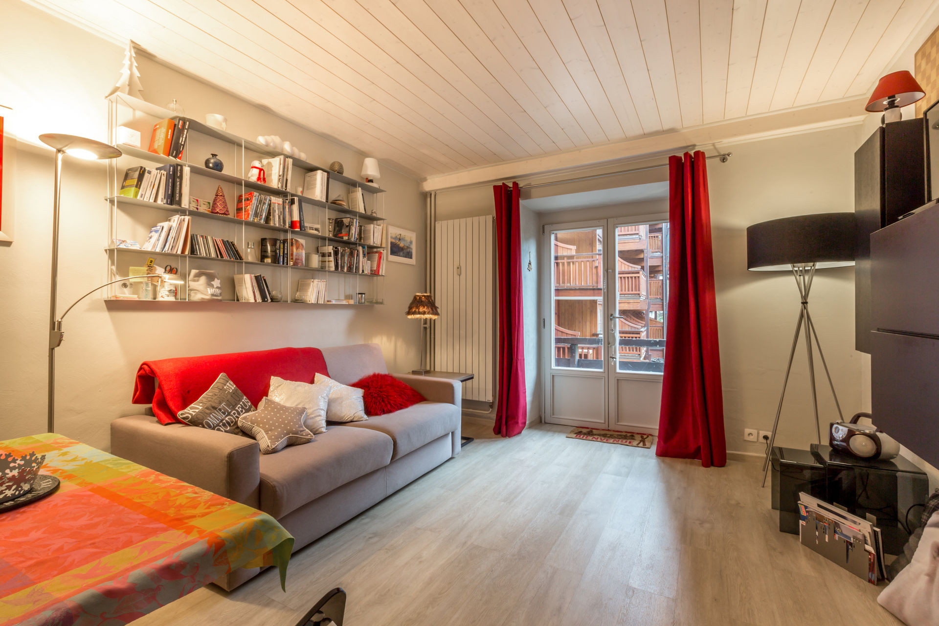 _lv_images__lot_0002340026_01_1458588