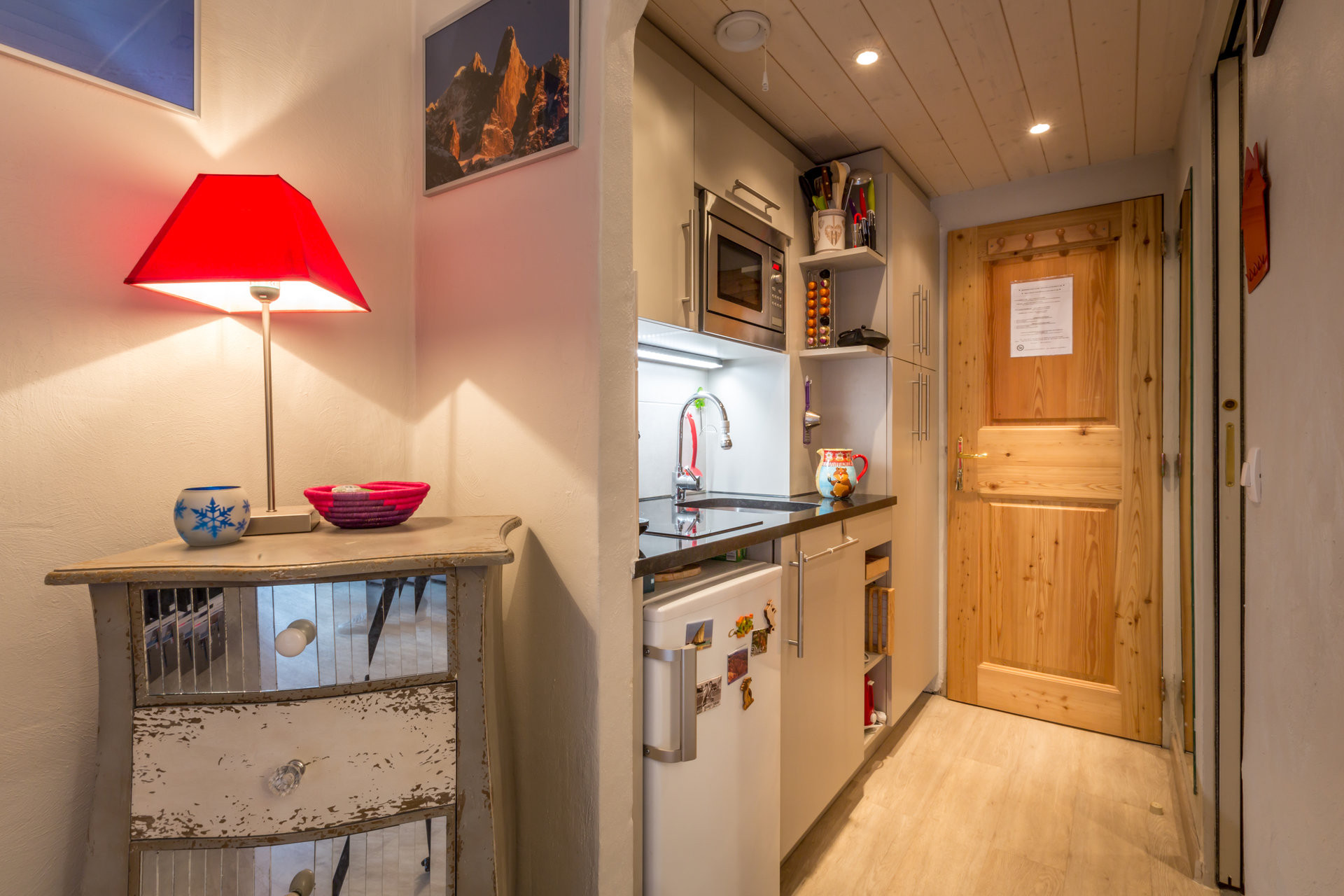 _lv_images__lot_0002340026_06_1458593