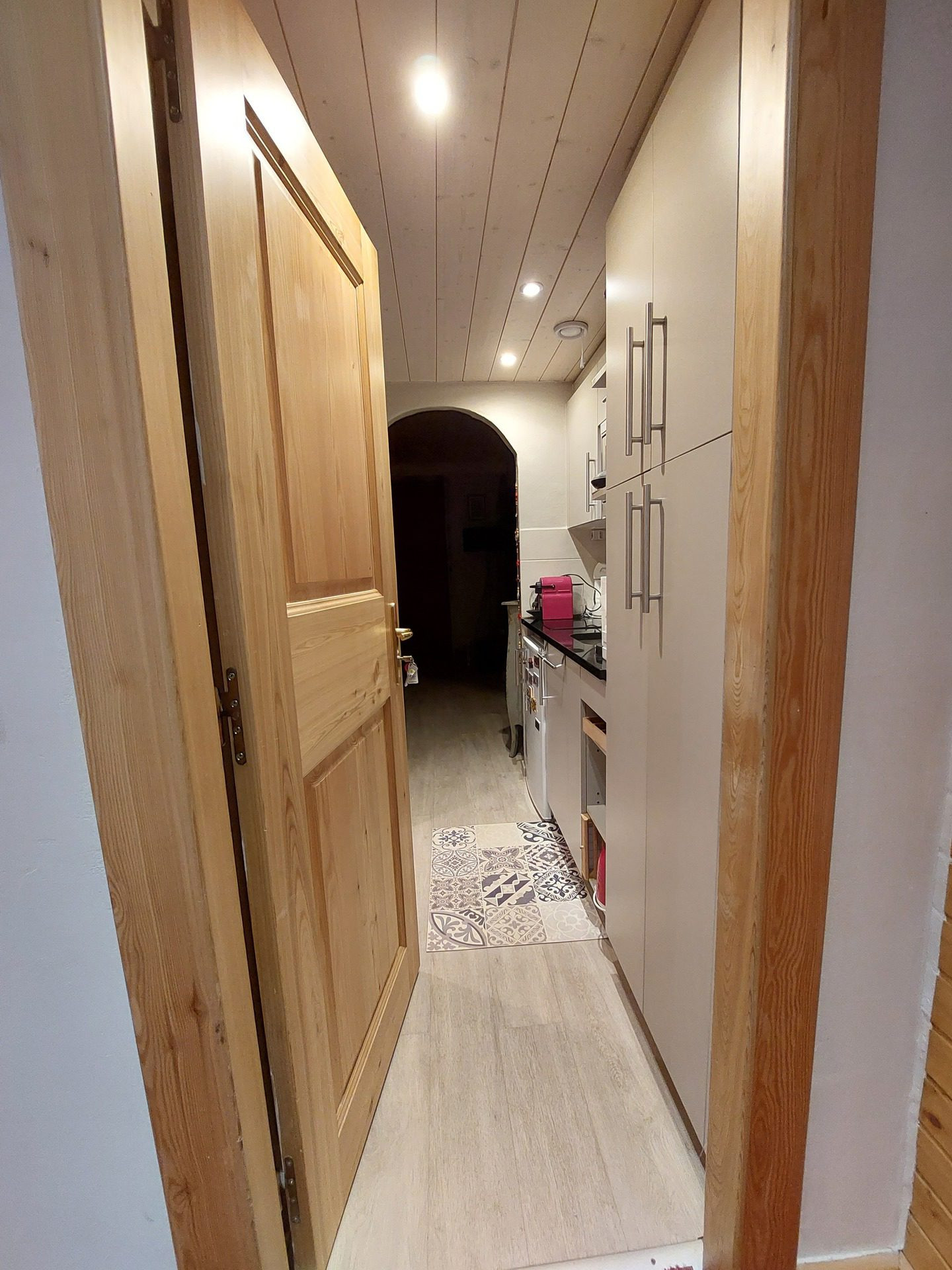 _lv_images__lot_0002340026_15_1458602