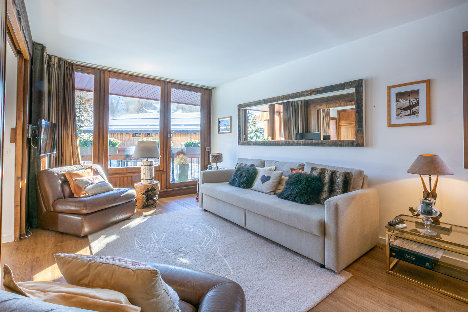 _lv_images__lot_0002340027_02_1455840