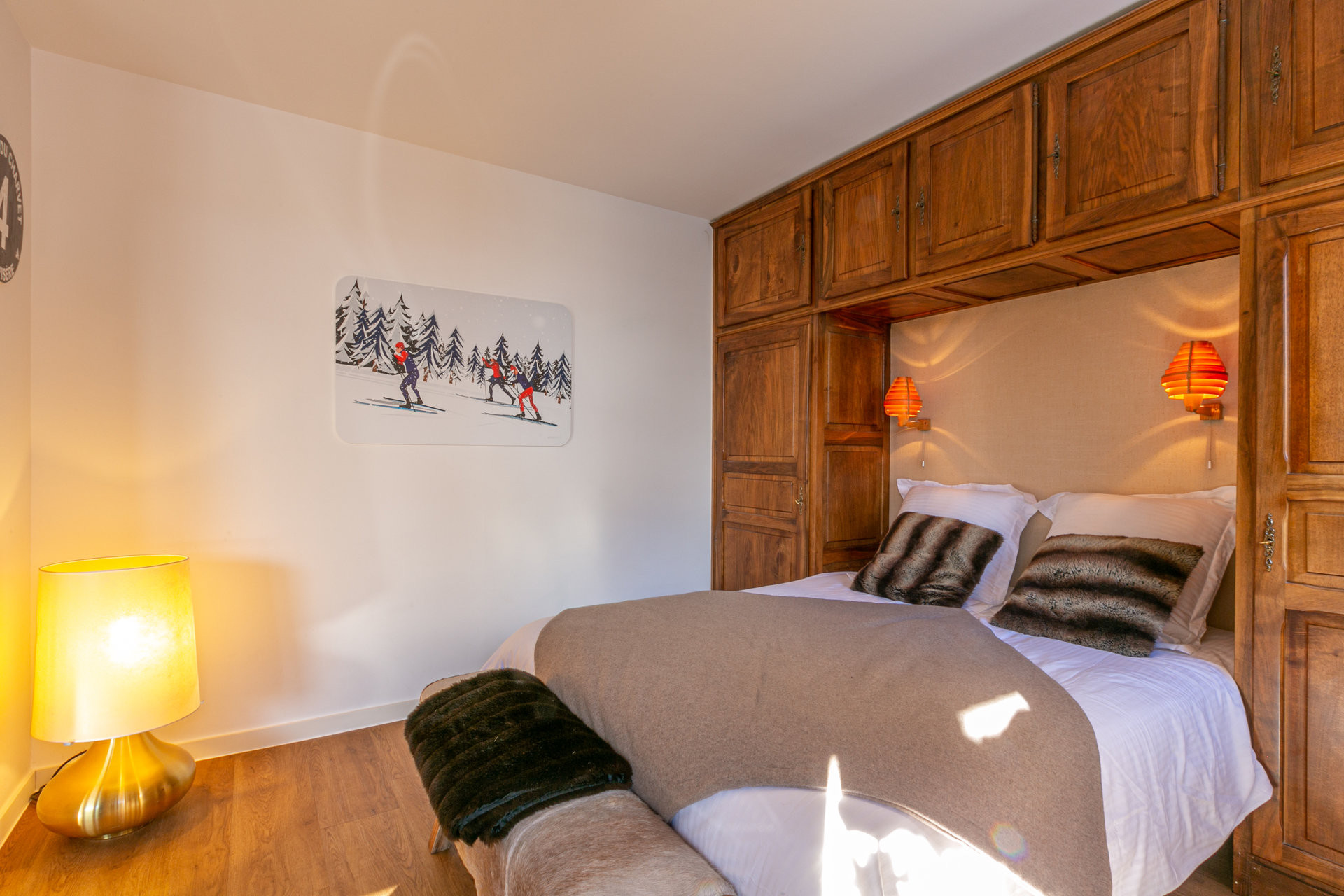 _lv_images__lot_0002340027_09_1455847