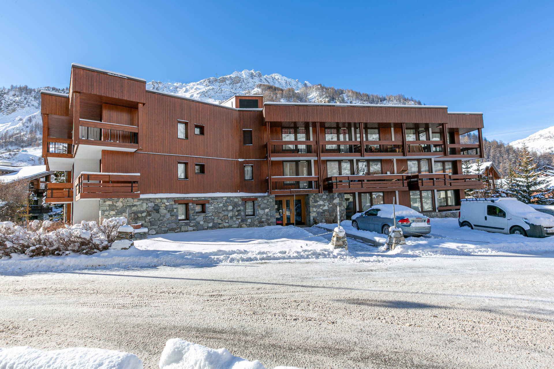 _lv_images__lot_0002340027_13_1455850