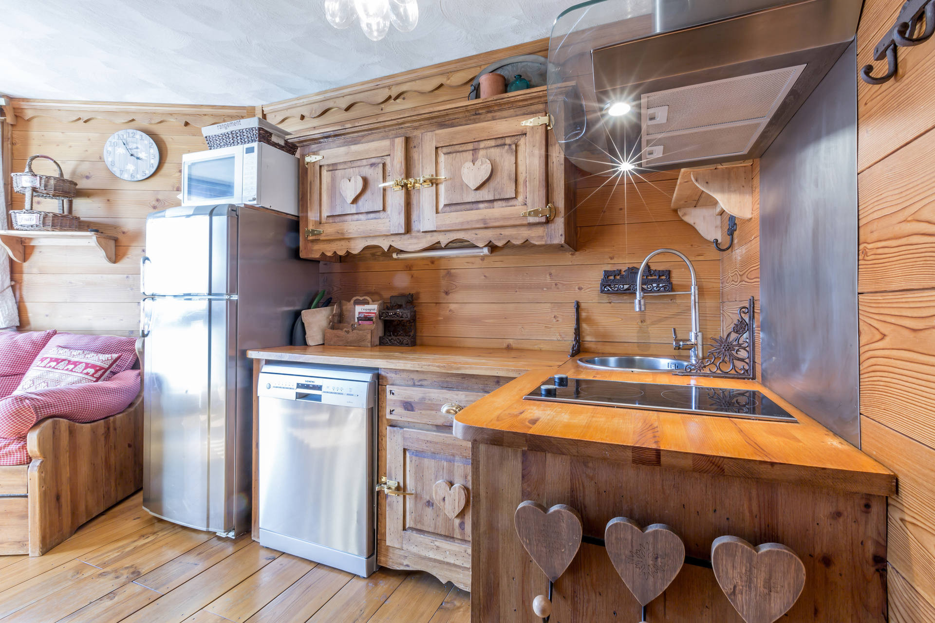 _lv_images__lot_0002340029_04_1456047