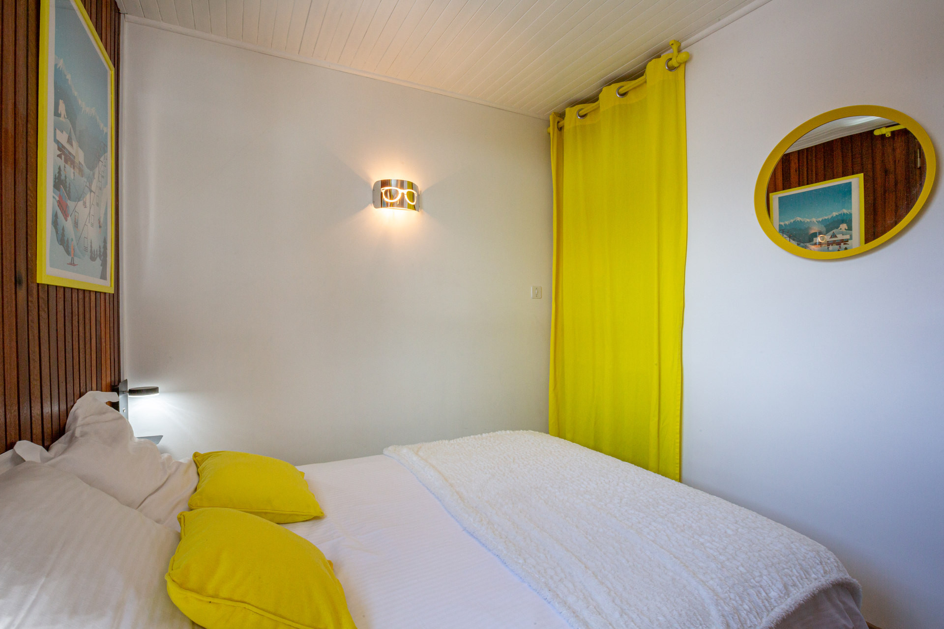 _lv_images__lot_0002340030_08_1457029