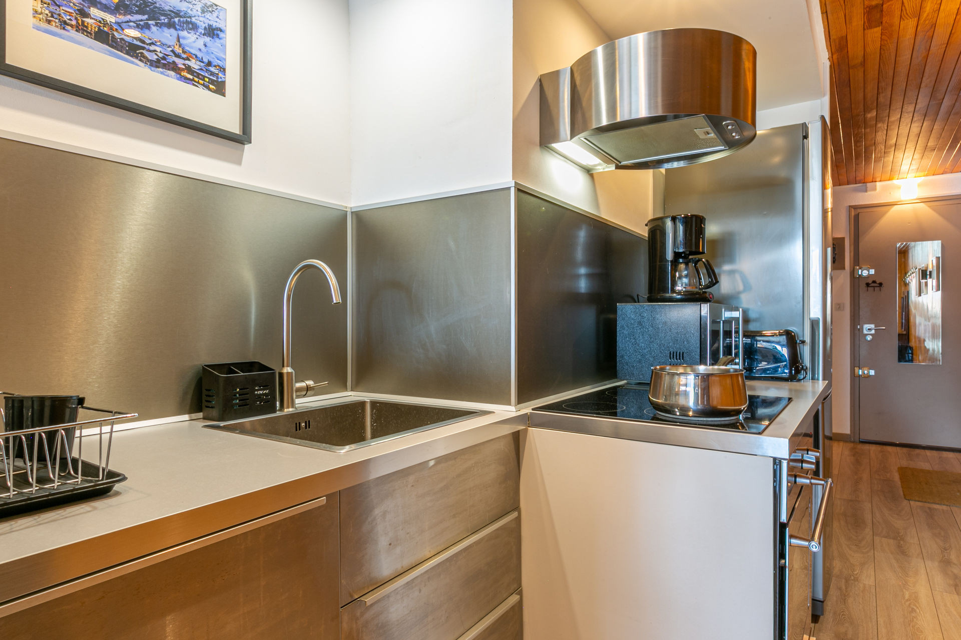 _lv_images__lot_0002340030_12_1457032