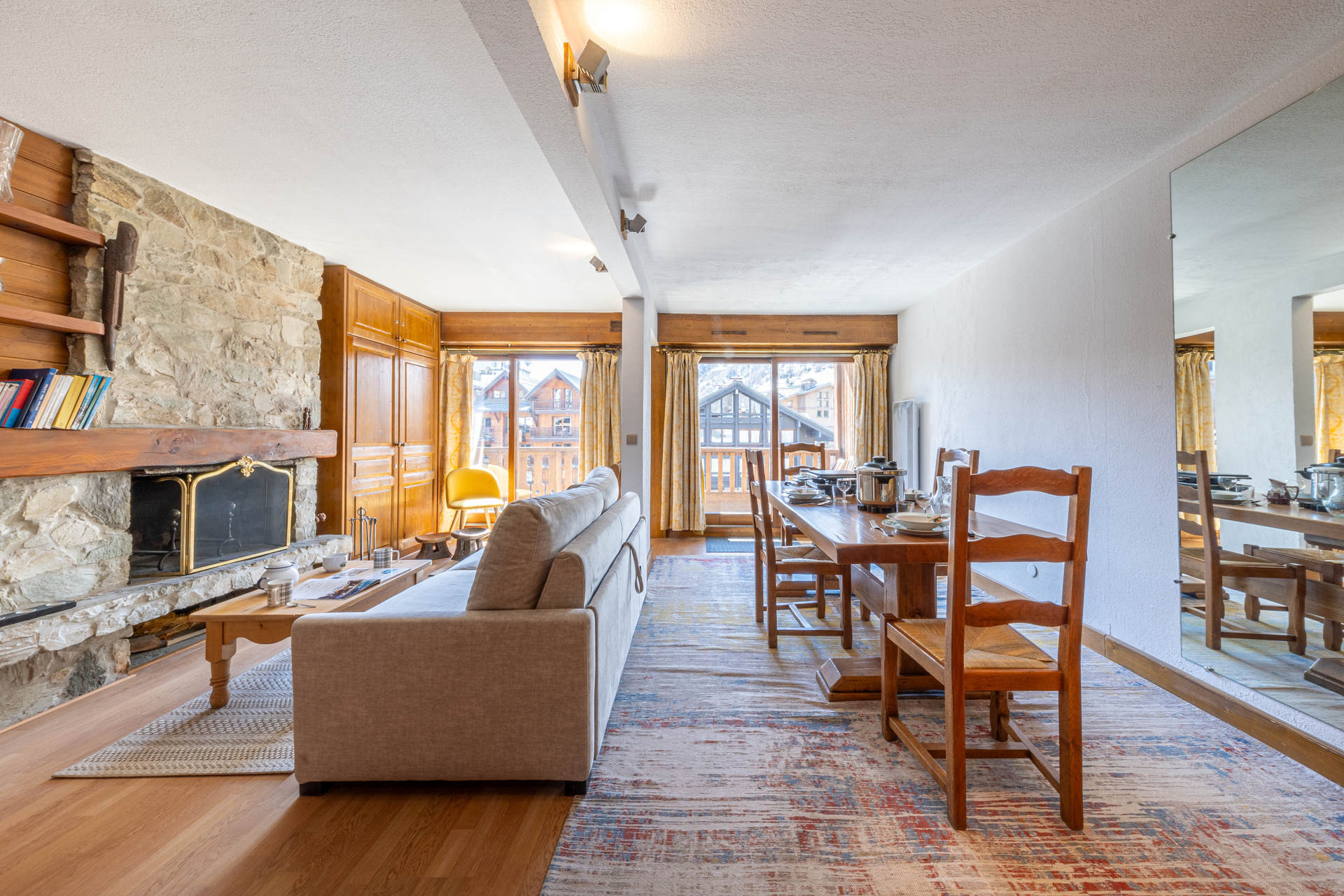 _lv_images__lot_0002340032_04_1455721