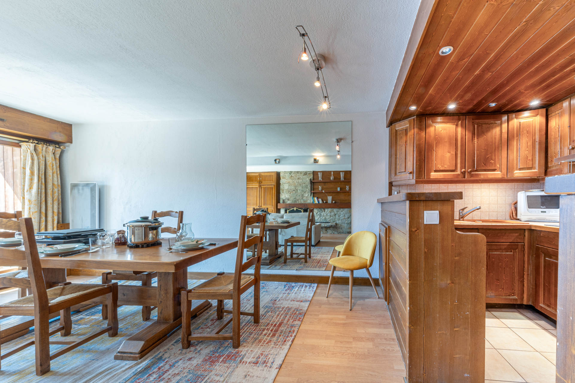 _lv_images__lot_0002340032_09_1455726