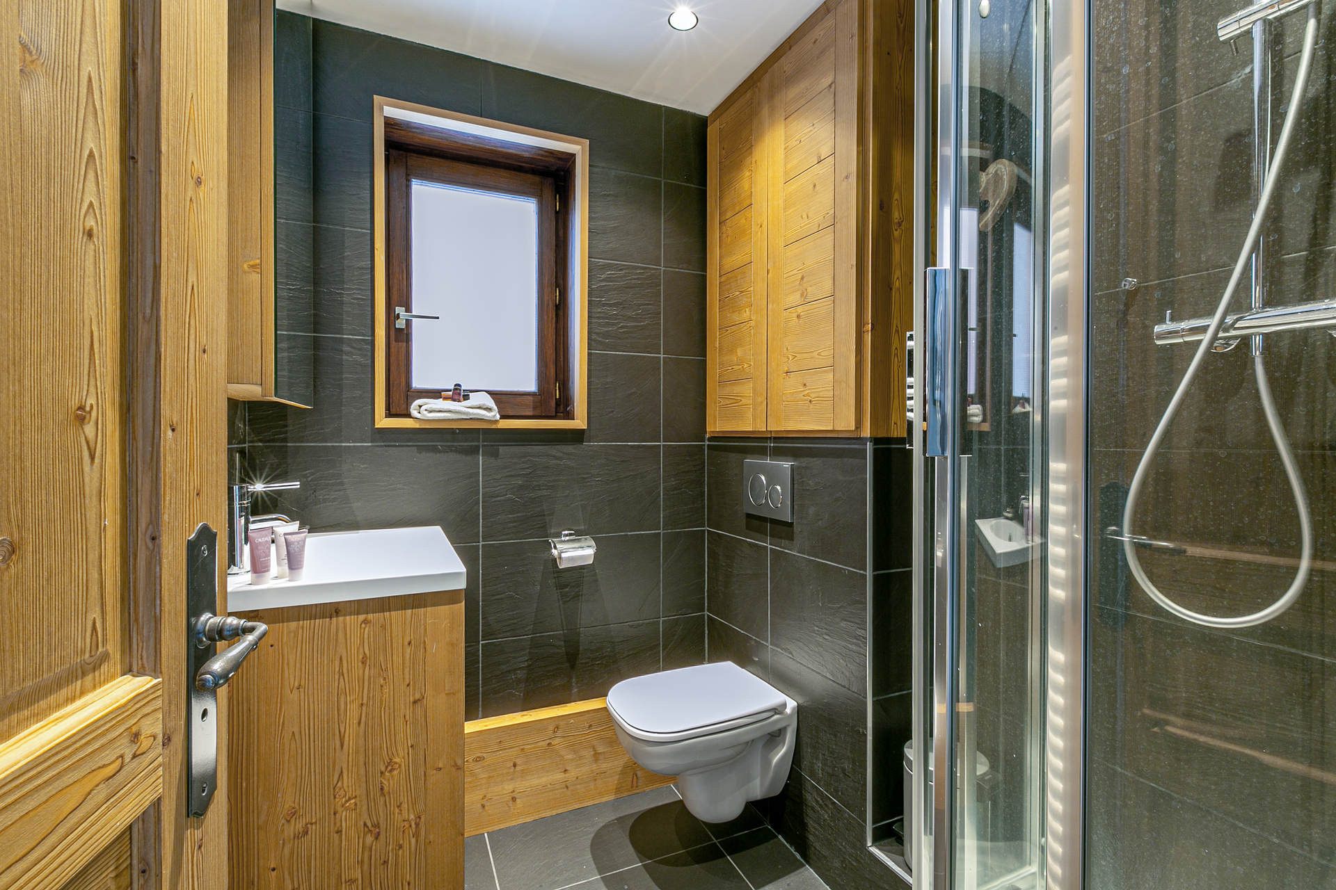 _lv_images__lot_0002340033_12_1457445