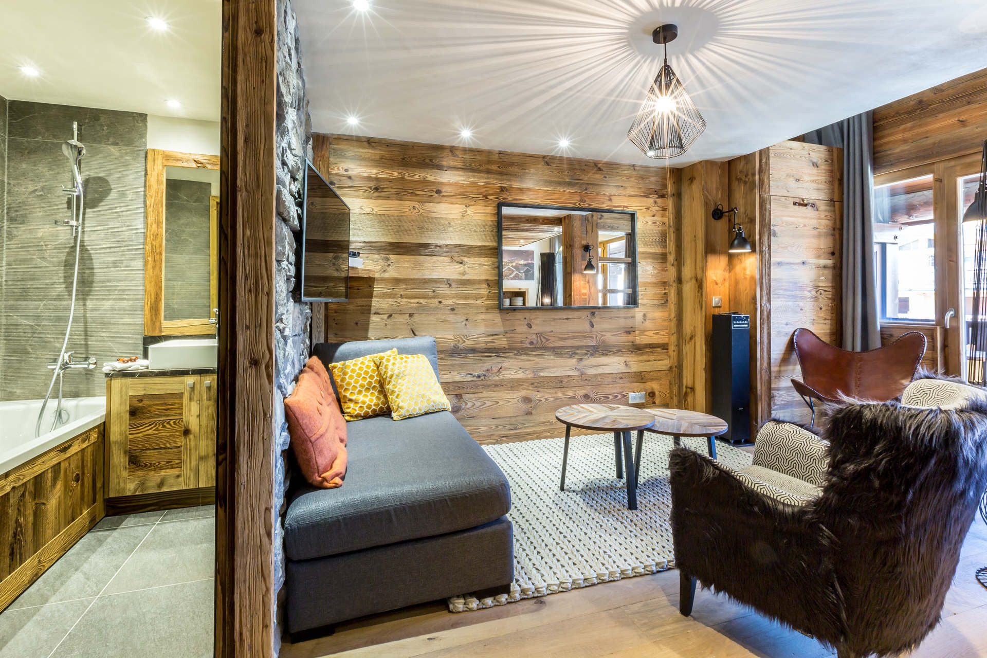 _lv_images__lot_0002340036_03_1455369