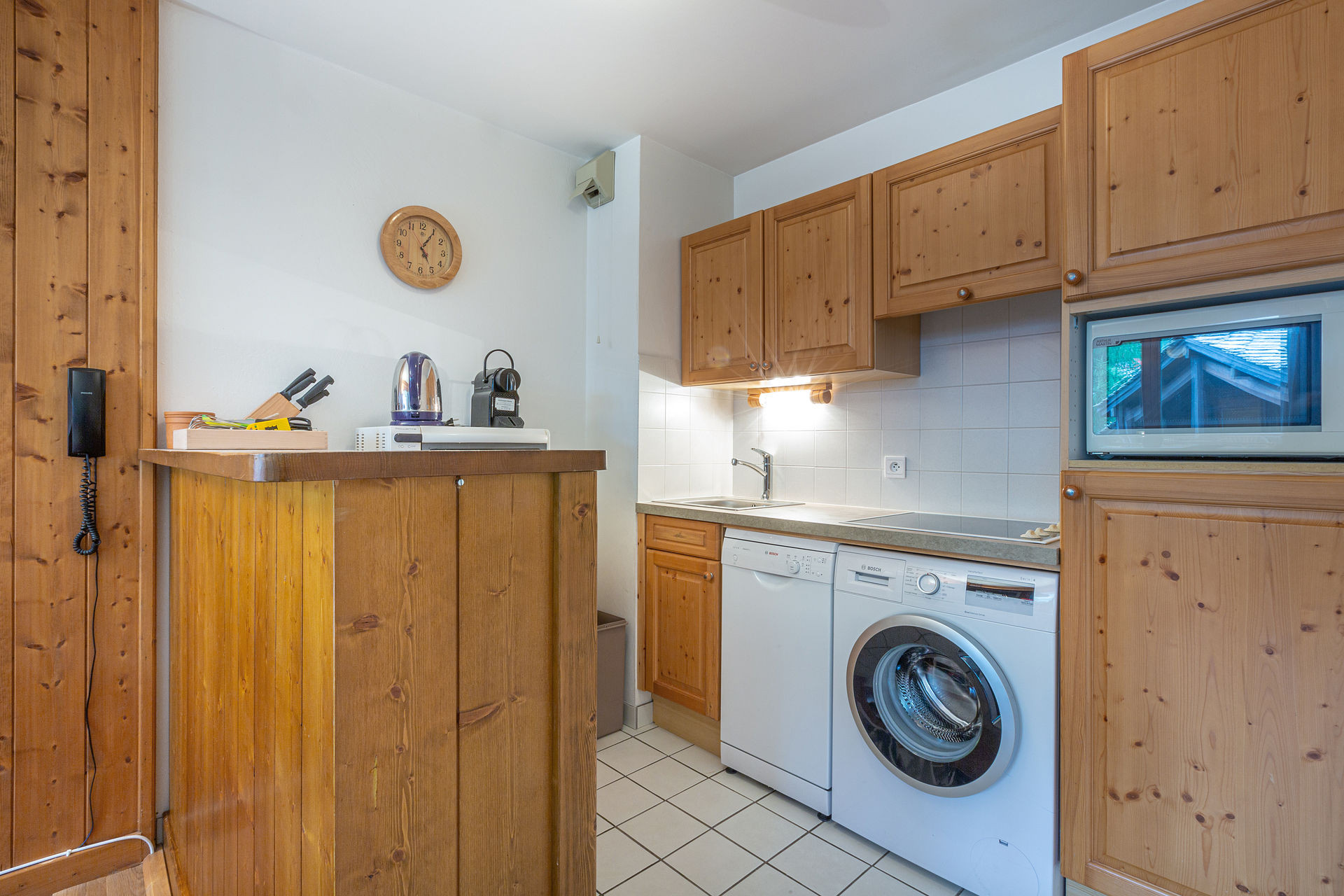 _lv_images__lot_0002340037_06_1456856