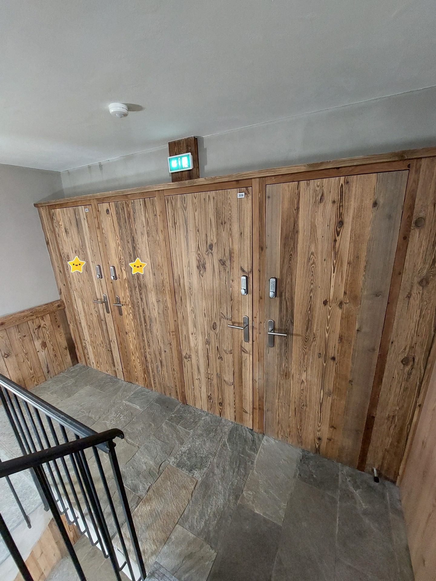 _lv_images__lot_0002340053_15_1458301